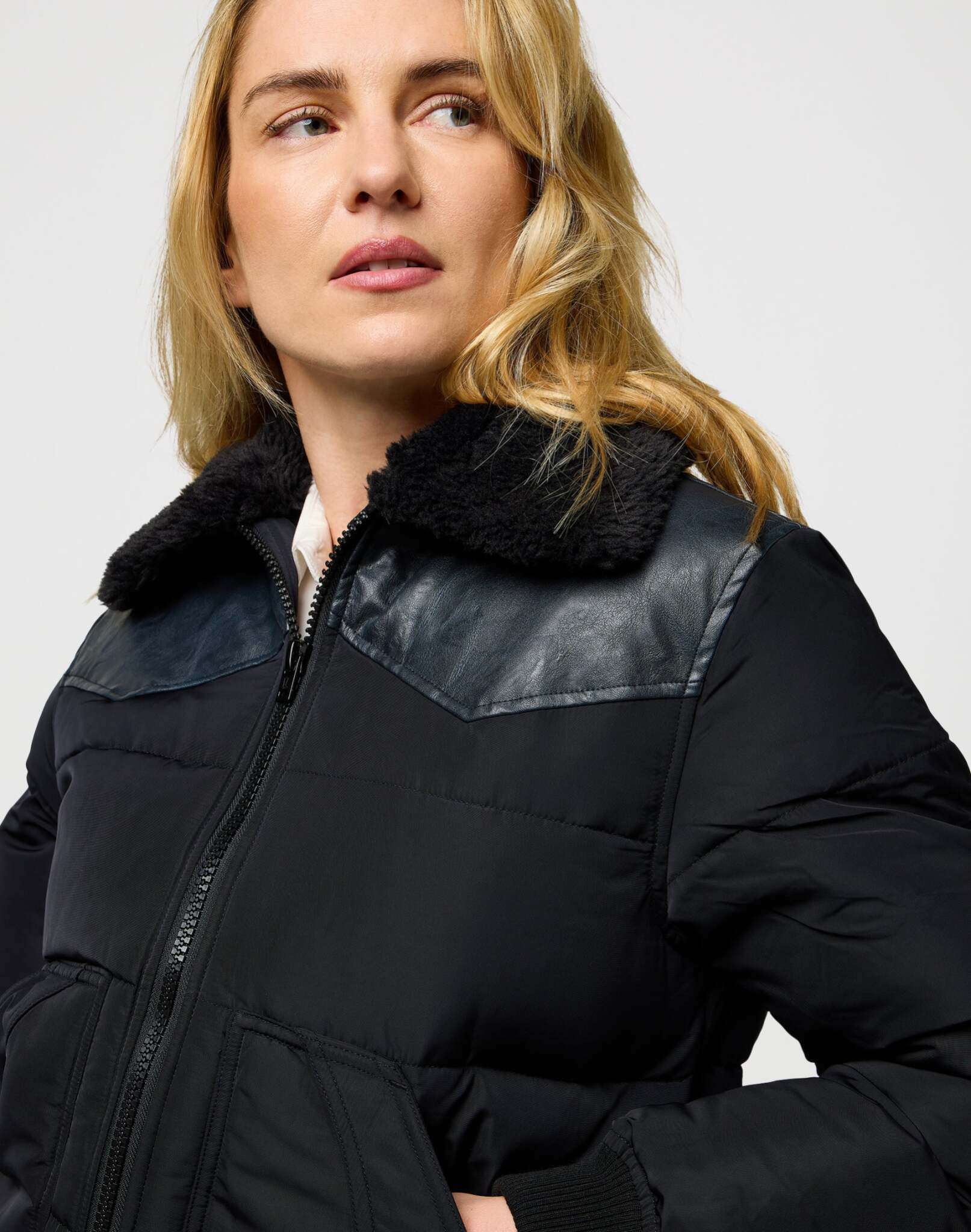 Western Puffer in giacche nere Wrangler