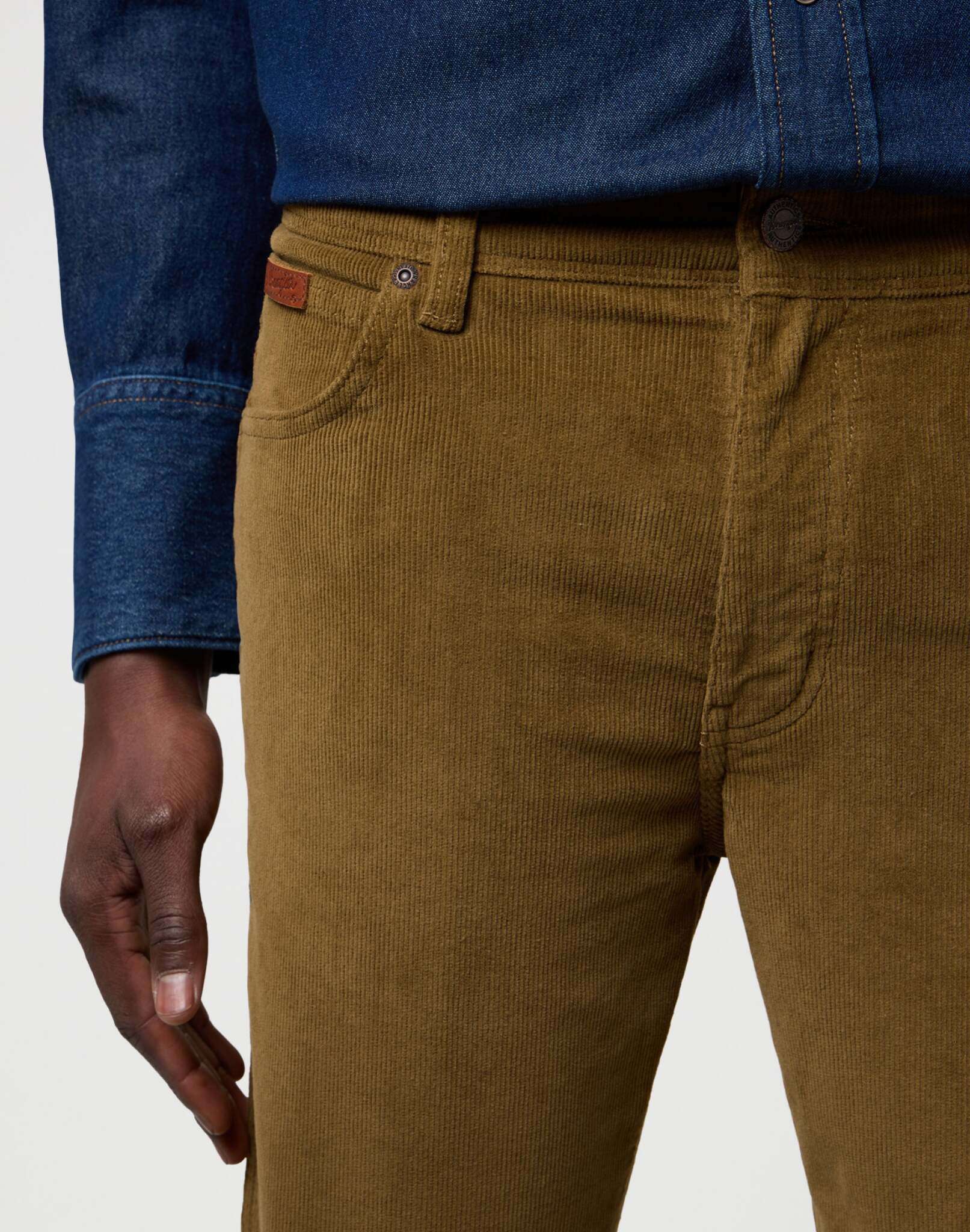 Texas in pantaloni canguro Wrangler