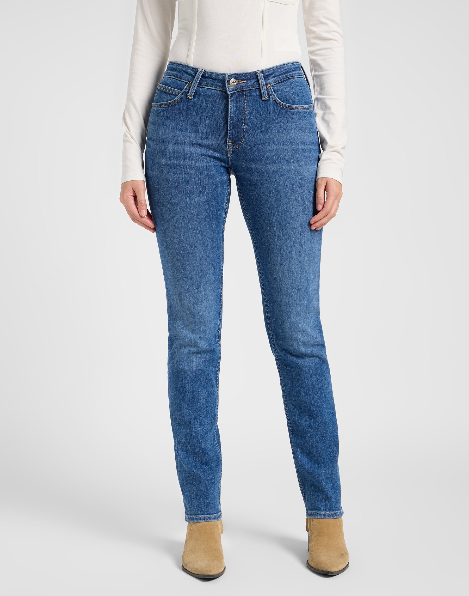 Elly in Hidden Lagoon Jeans Lee
