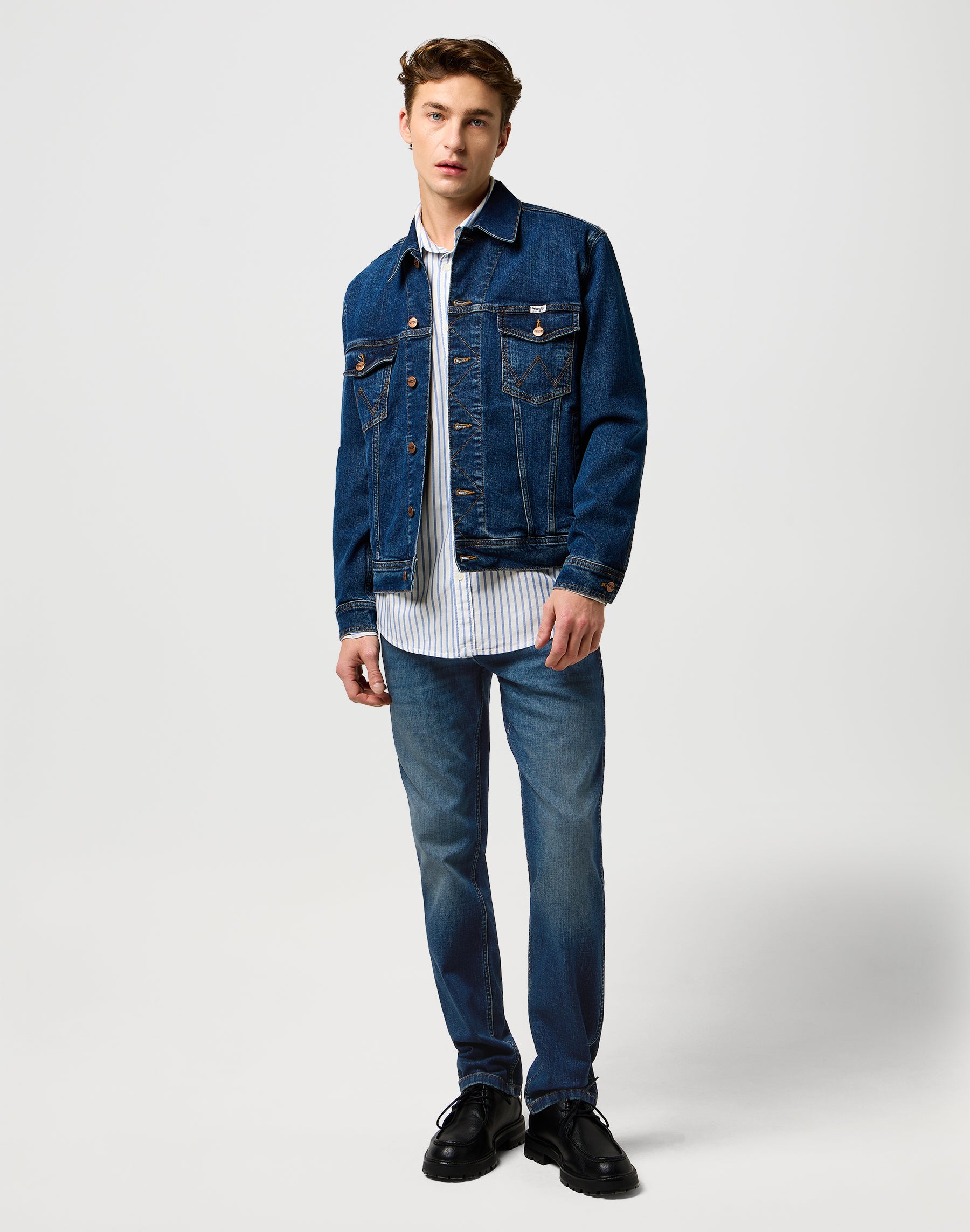 Greensboro in Jeans Wrangler con tinta blu scuro