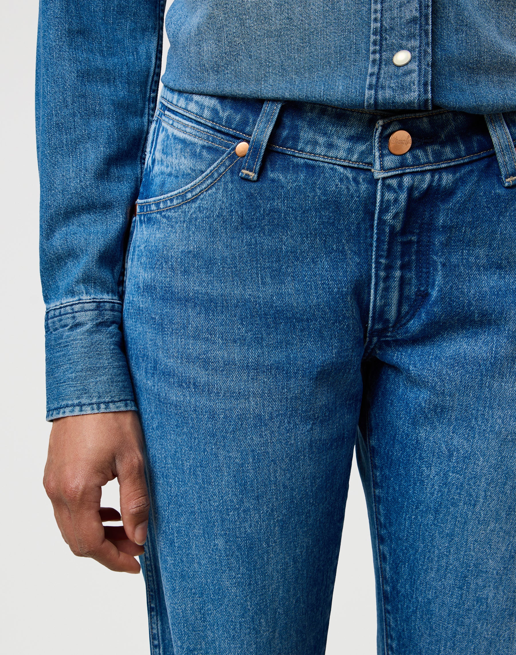 Jeans Cowboy Low Rise in Lasso Lagoon Jeans Wrangler