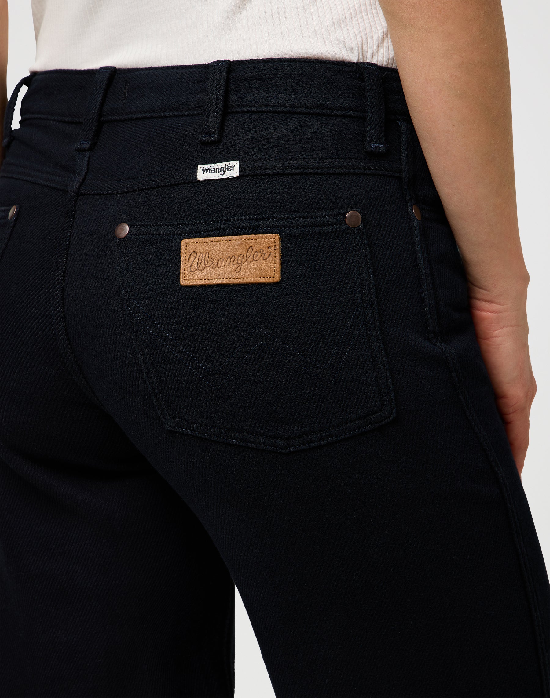 In tutto il mondo in Cobalt Crush Jeans Wrangler