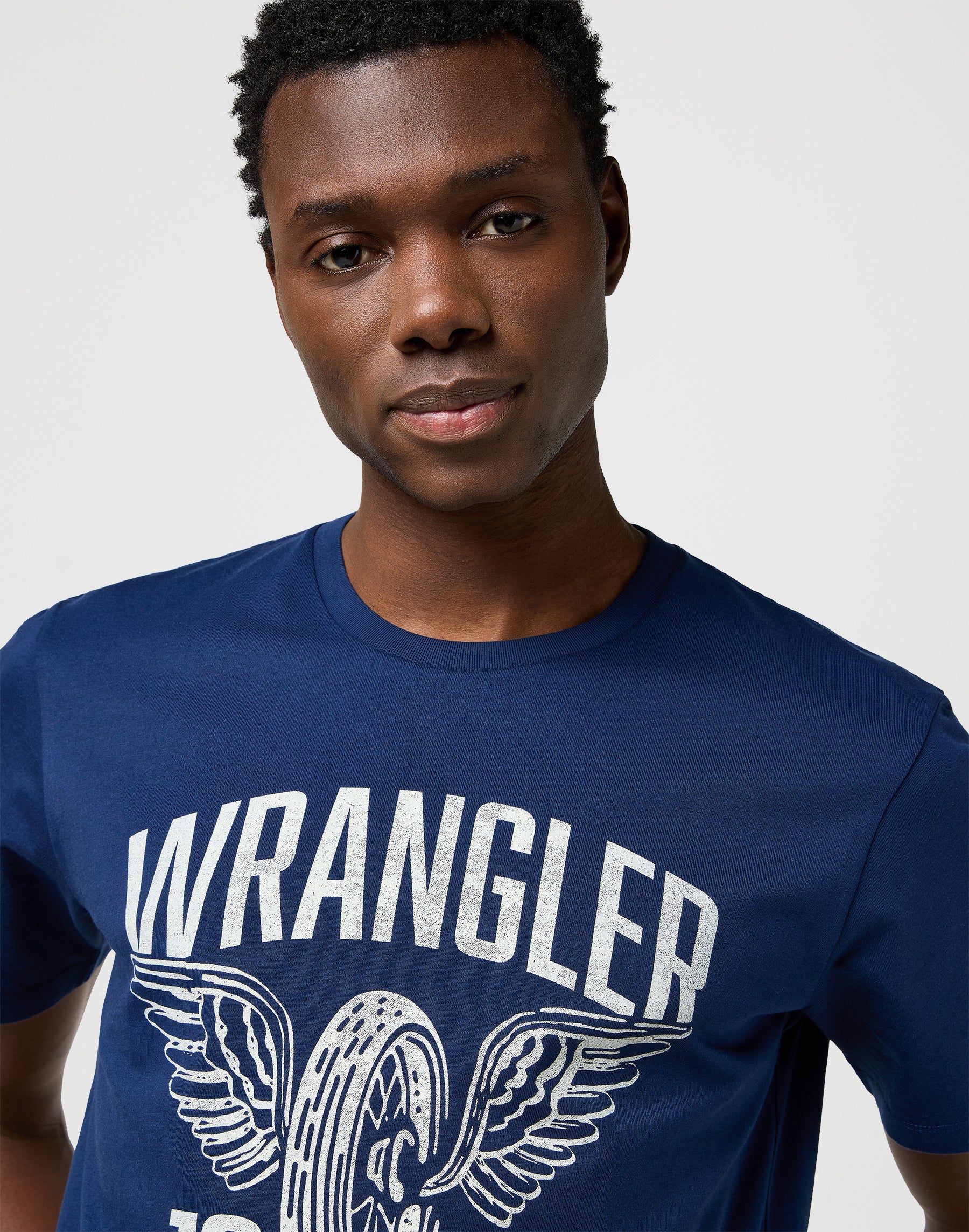 Americana Tee in Navy Magliette Wrangler
