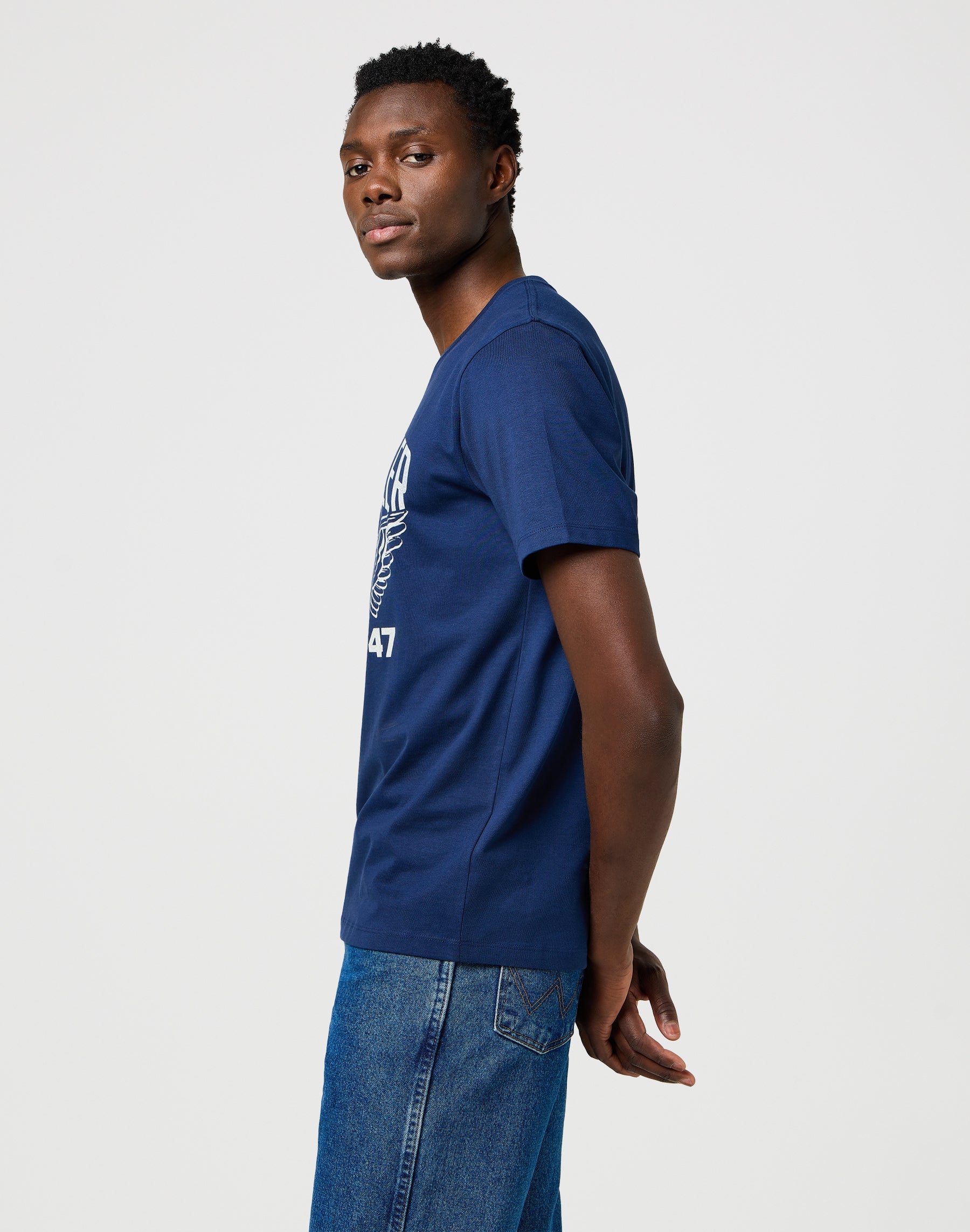 Americana Tee in Navy Magliette Wrangler