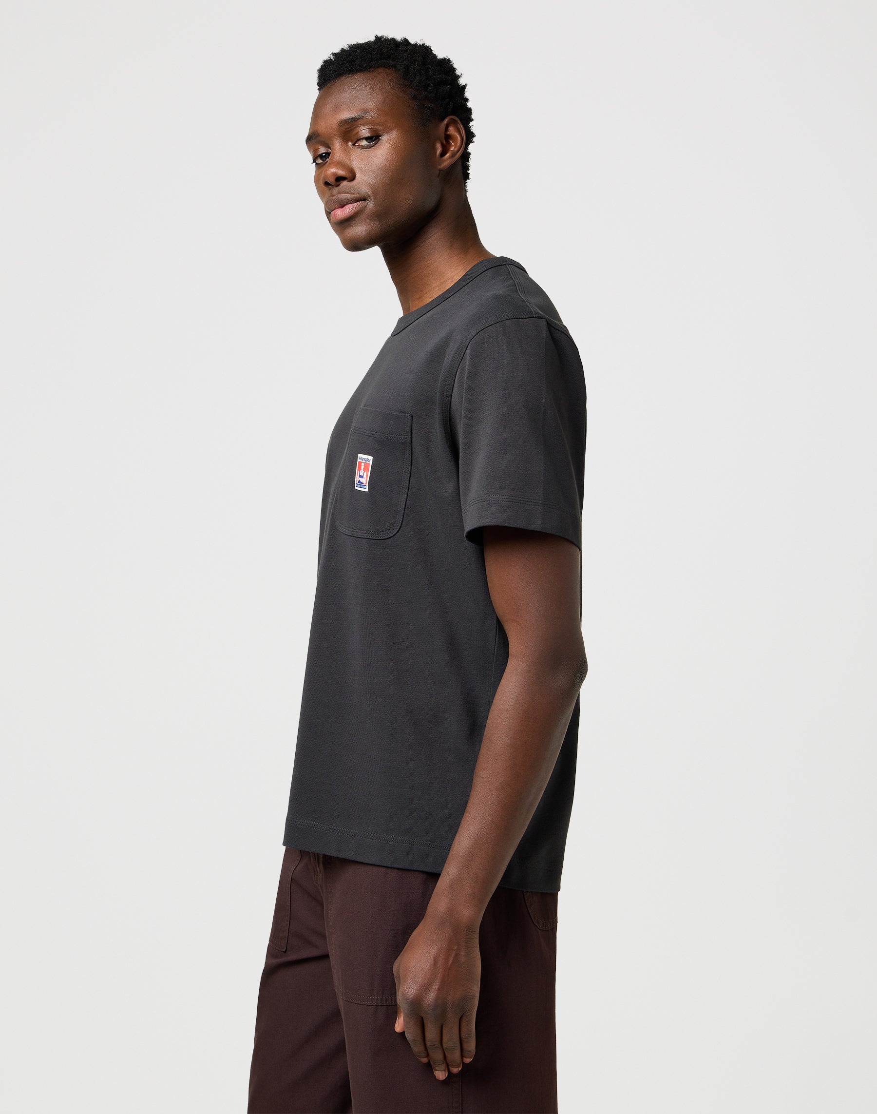 Cj Pocket Tee in nero sbiadito Magliette Wrangler