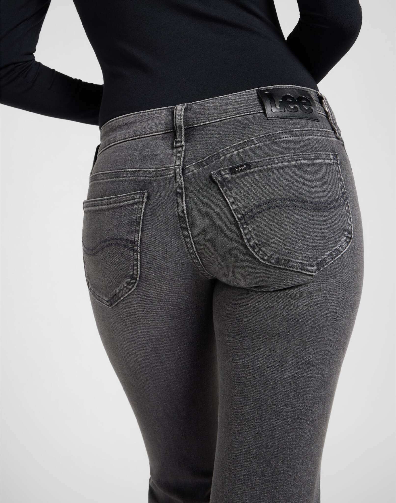 Jessica in jeans grigio squalo Lee