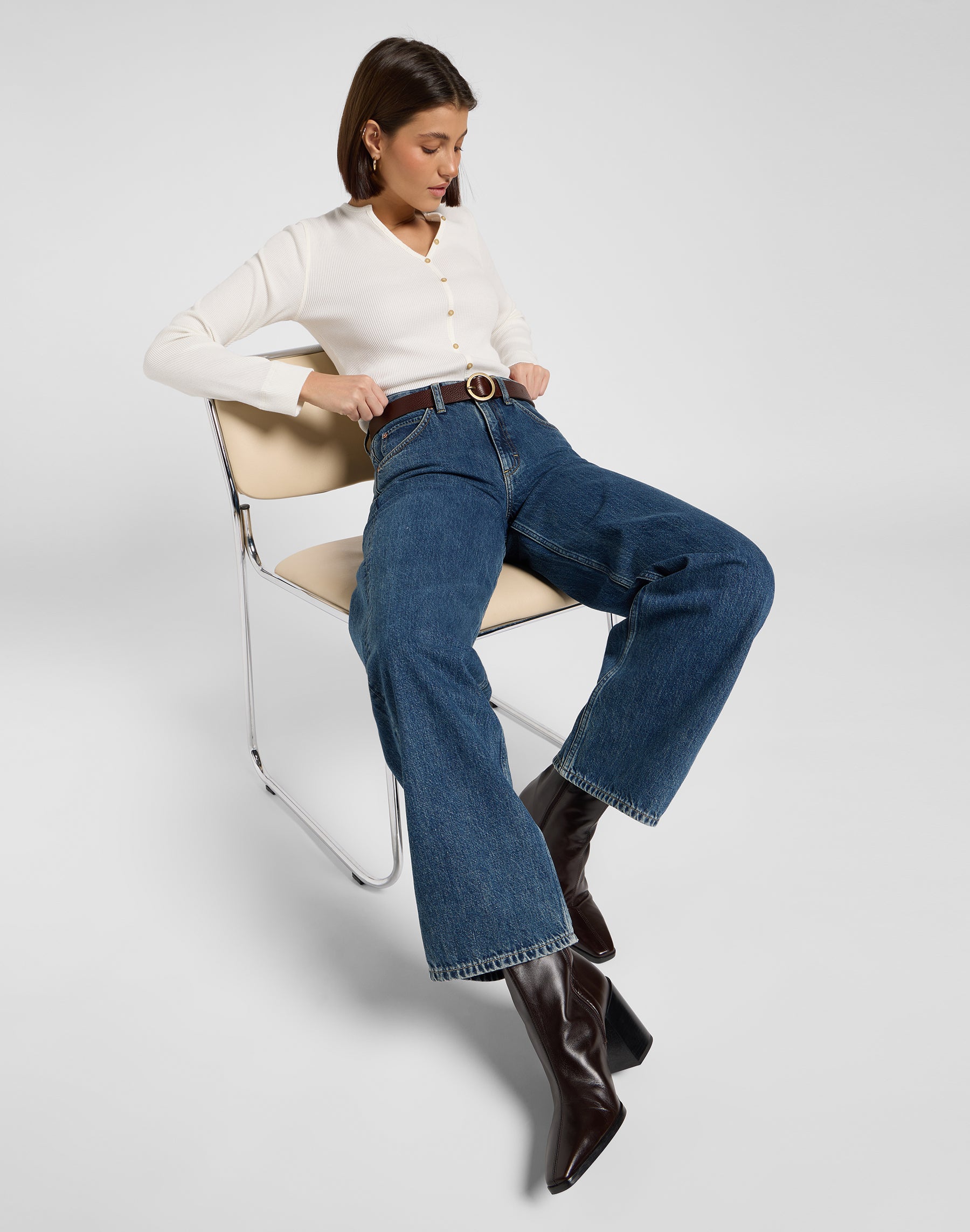Cintura con fibbia rotonda in marrone scuro Belt Lee