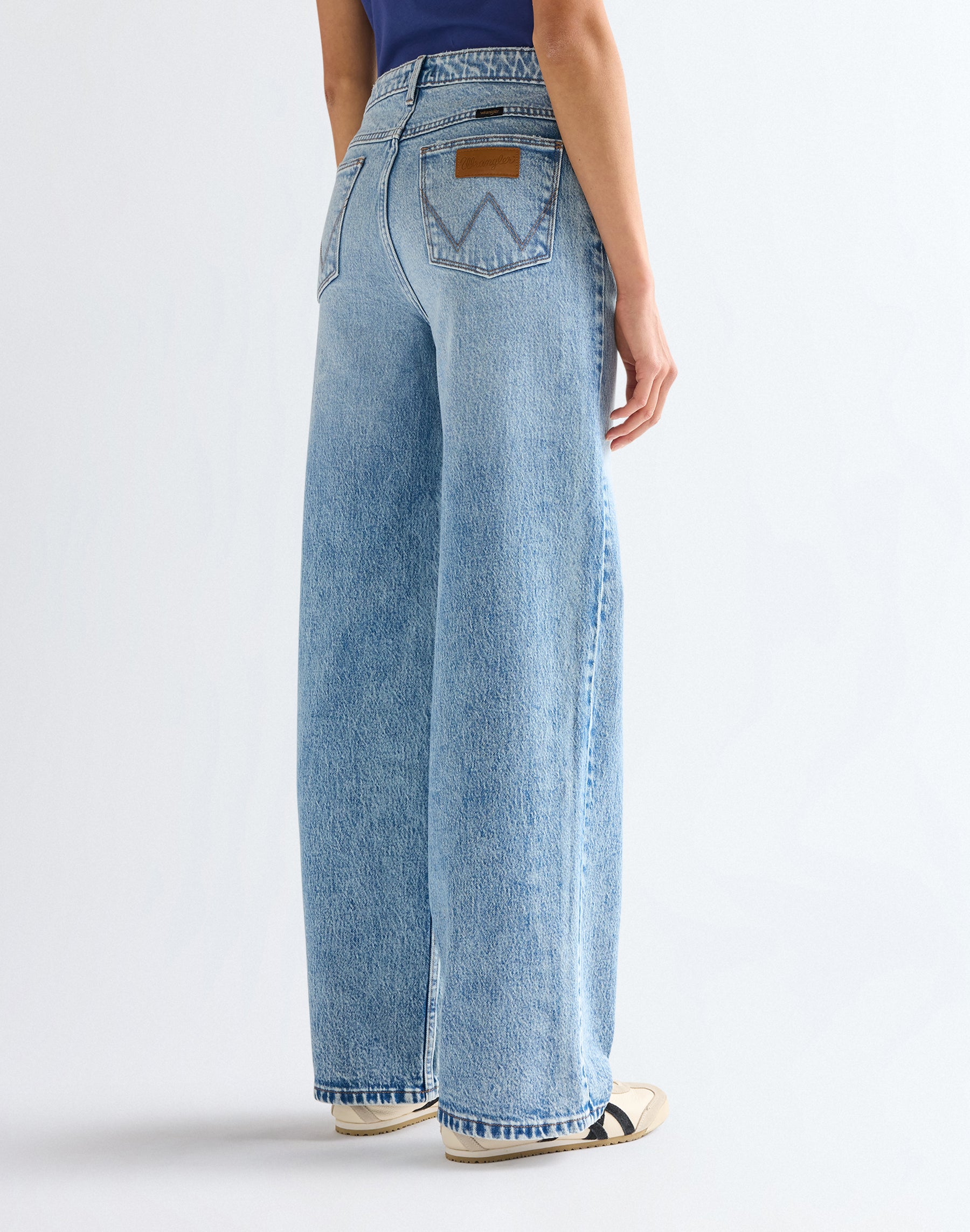 Rigido e sciolto in Blissful