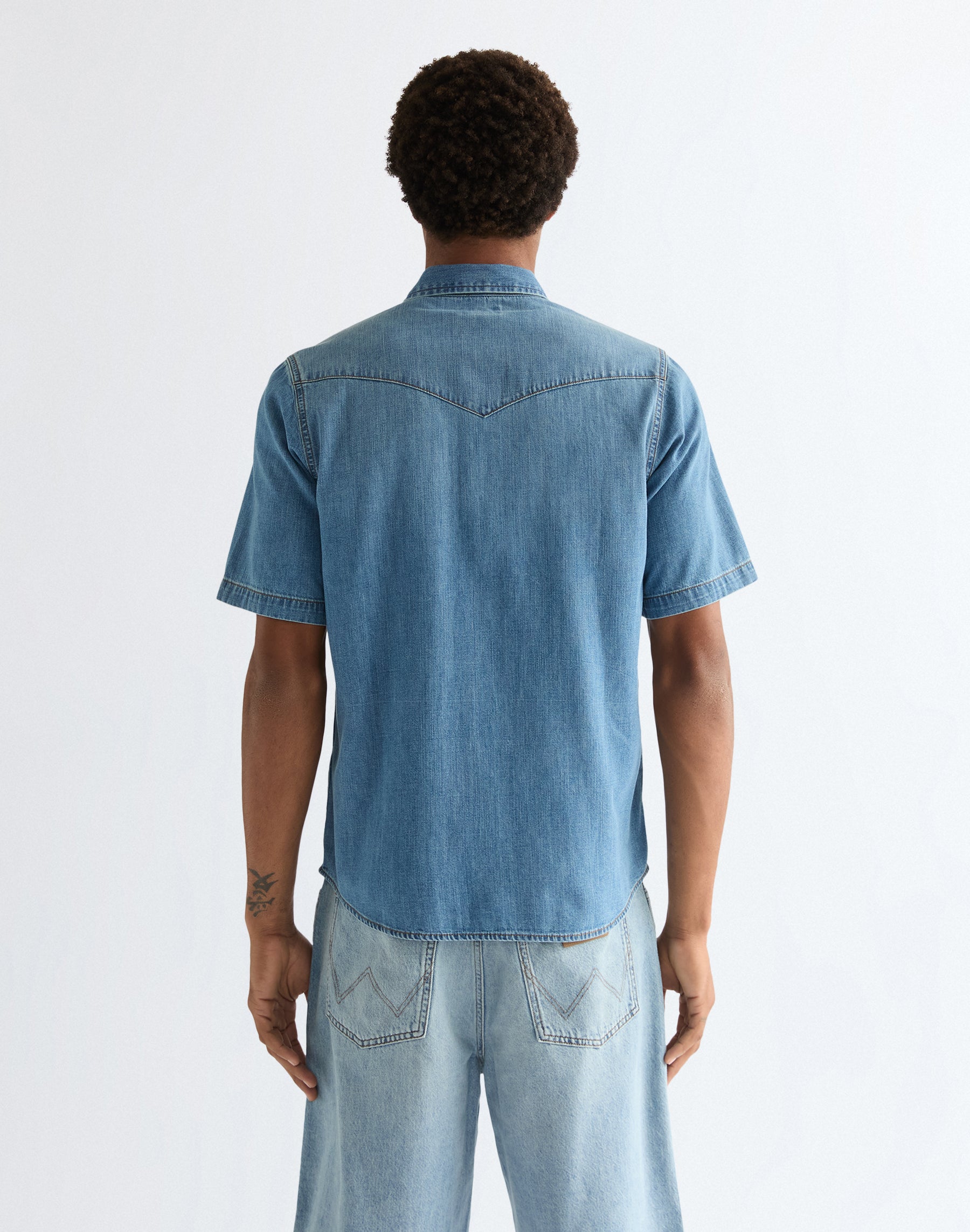 Western a maniche corte in lavaggio medio chiaro Camicie Wrangler