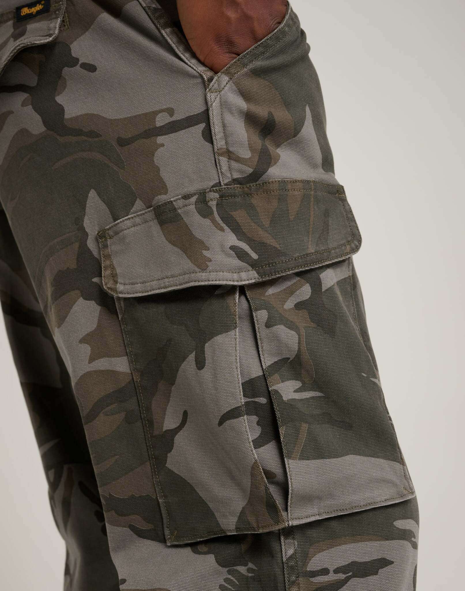 Pantaloni Mike Lucas in camo Pantaloni Wrangler