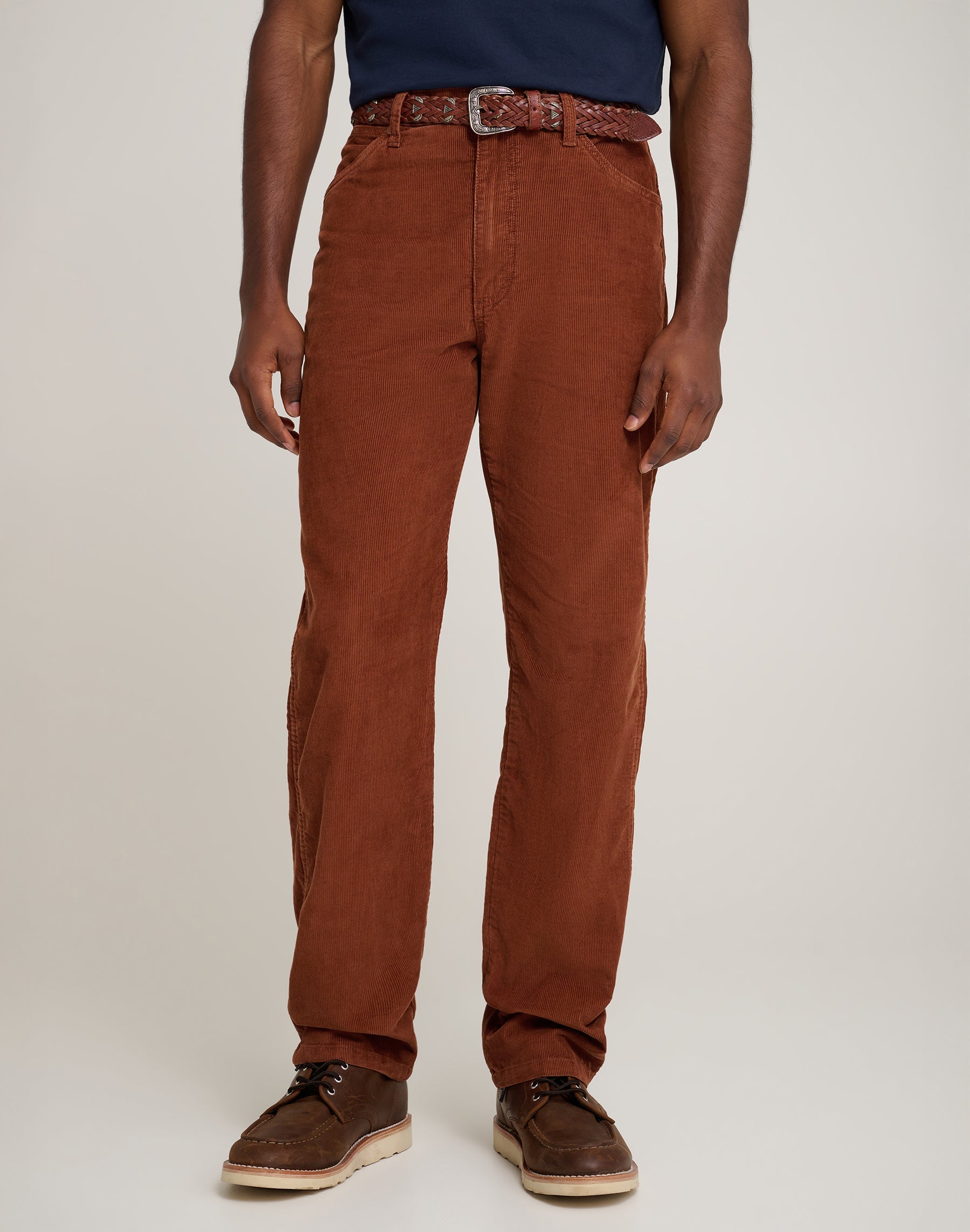 13MWZ in pantaloni marroni Wrangler