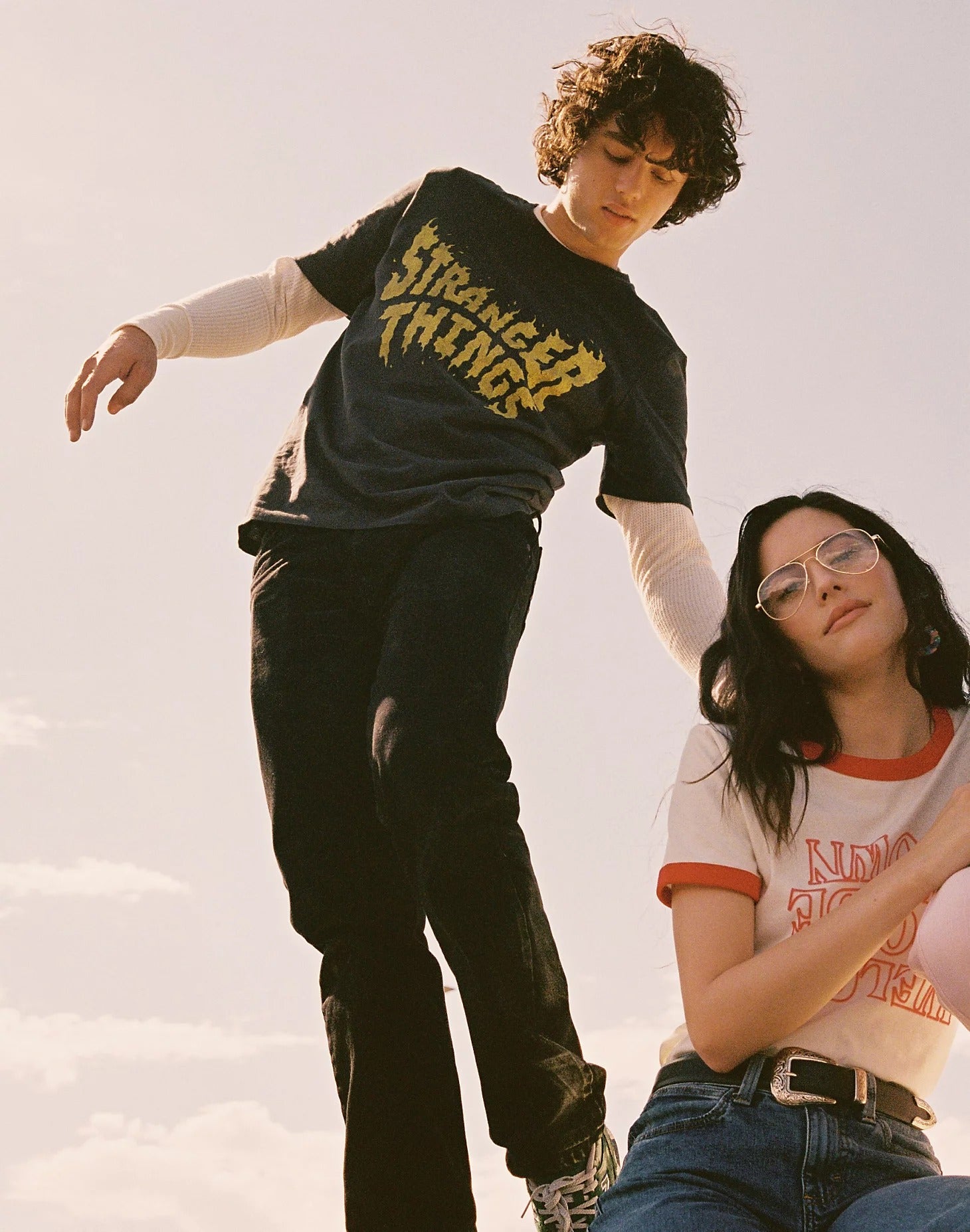 Maglietta Stranger Things in nero lavato