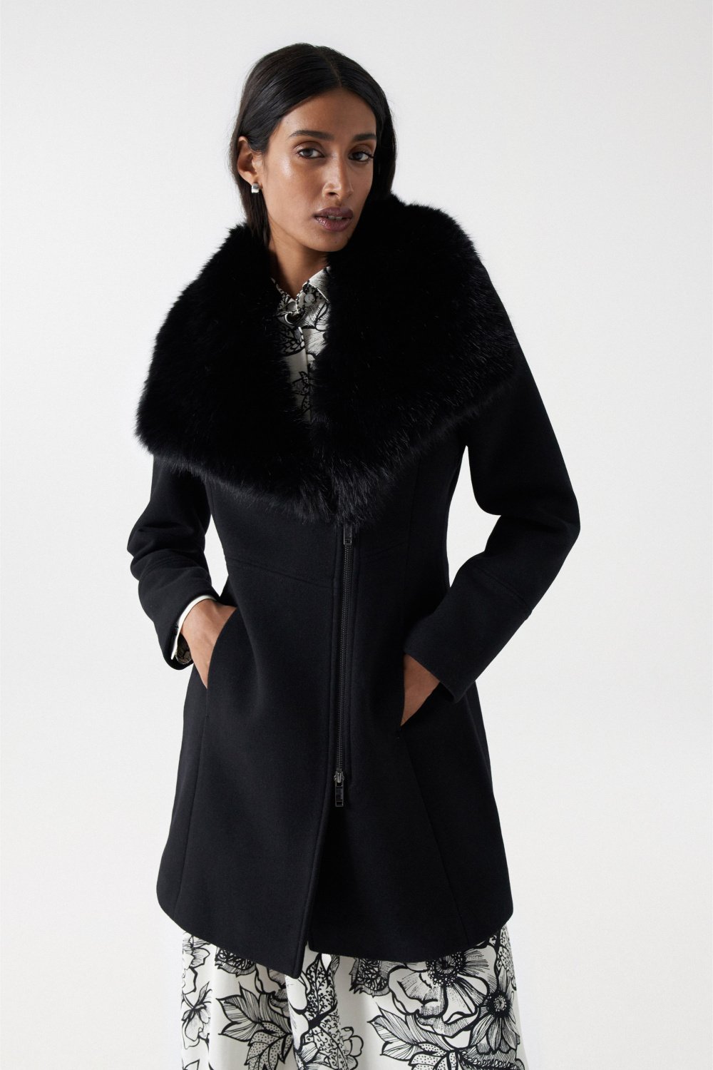 Cappotto in lana con collo di pelliccia in Giacche nere Salsa Jeans