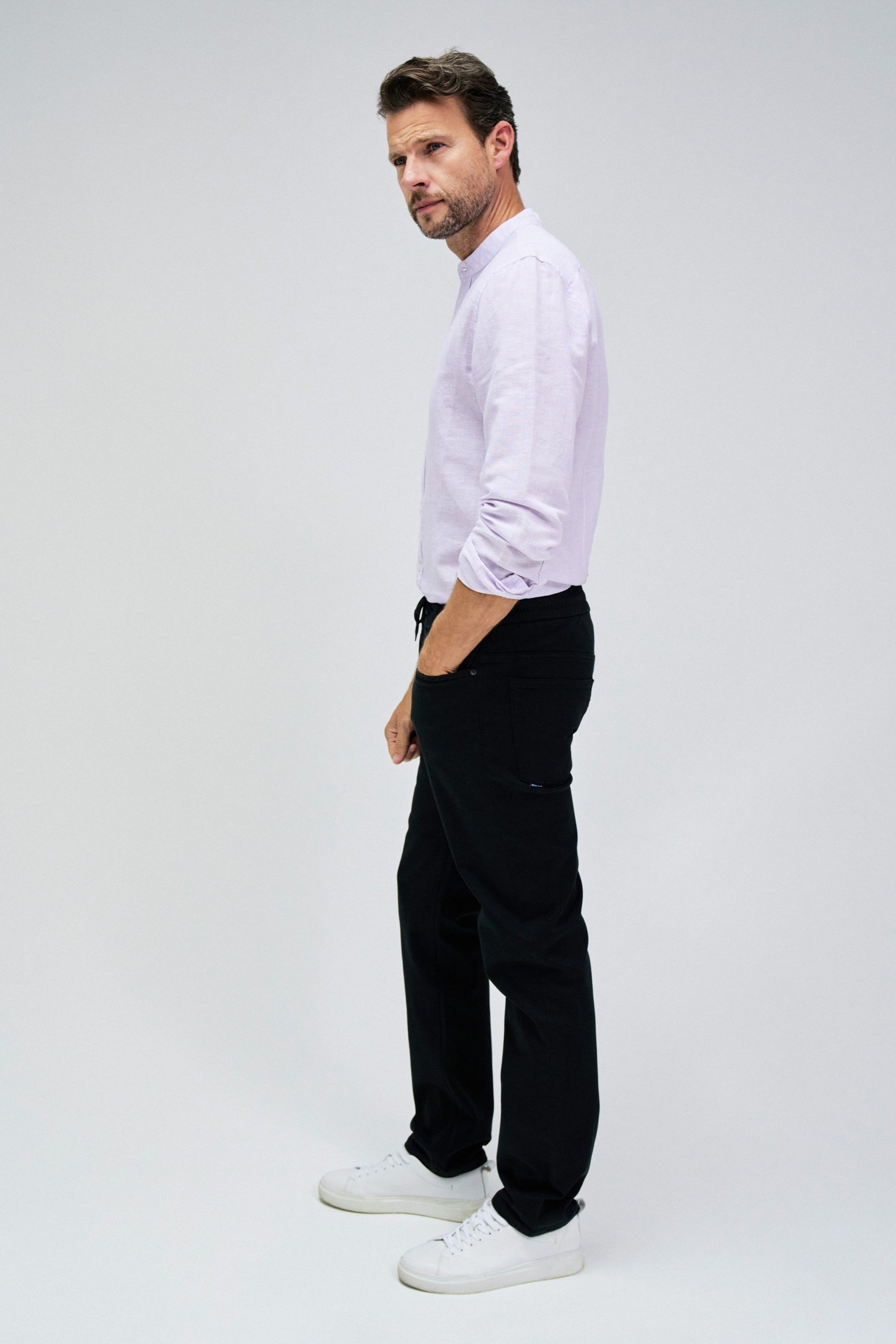 Pantaloni S-Activ Regular Jogger Colors in Nero Pantaloni Salsa Jeans