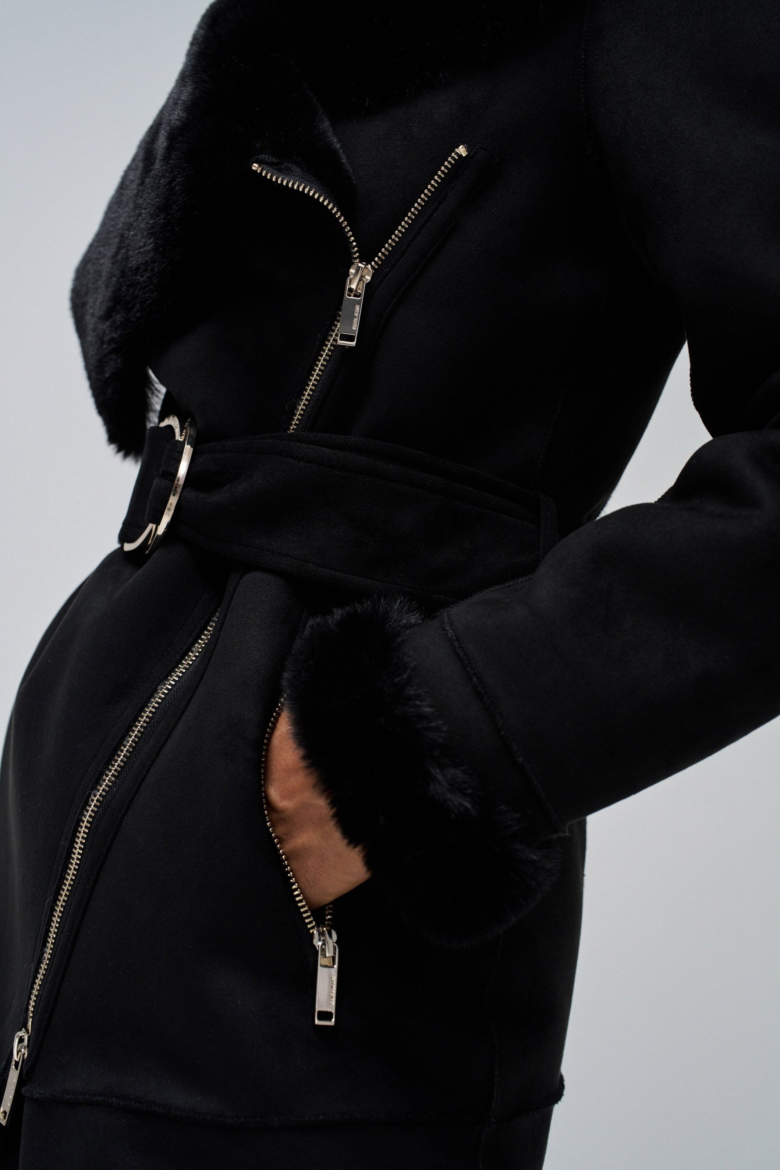 Cappotto lungo in shearling nero