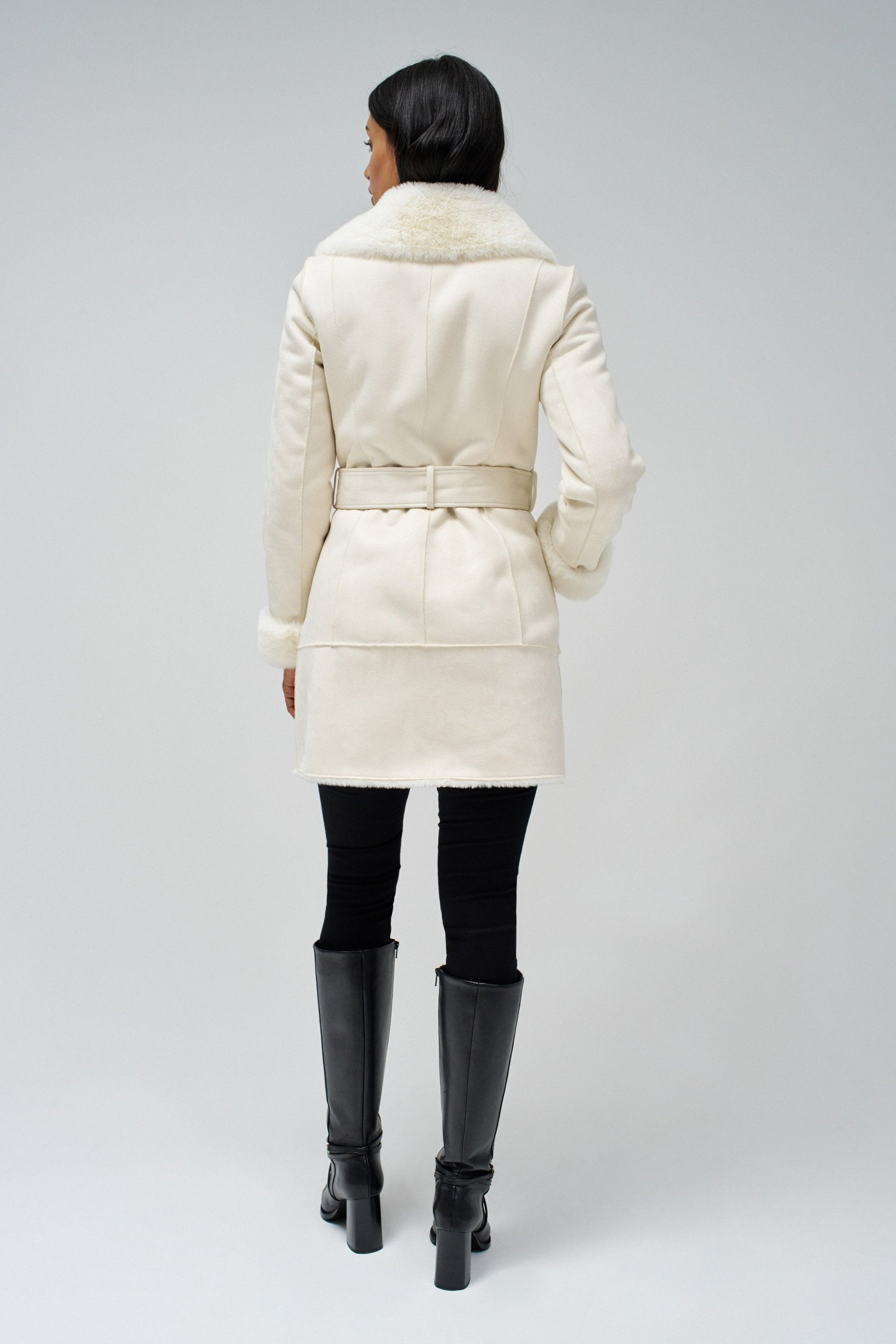 Cappotto lungo in shearling in perla chiara