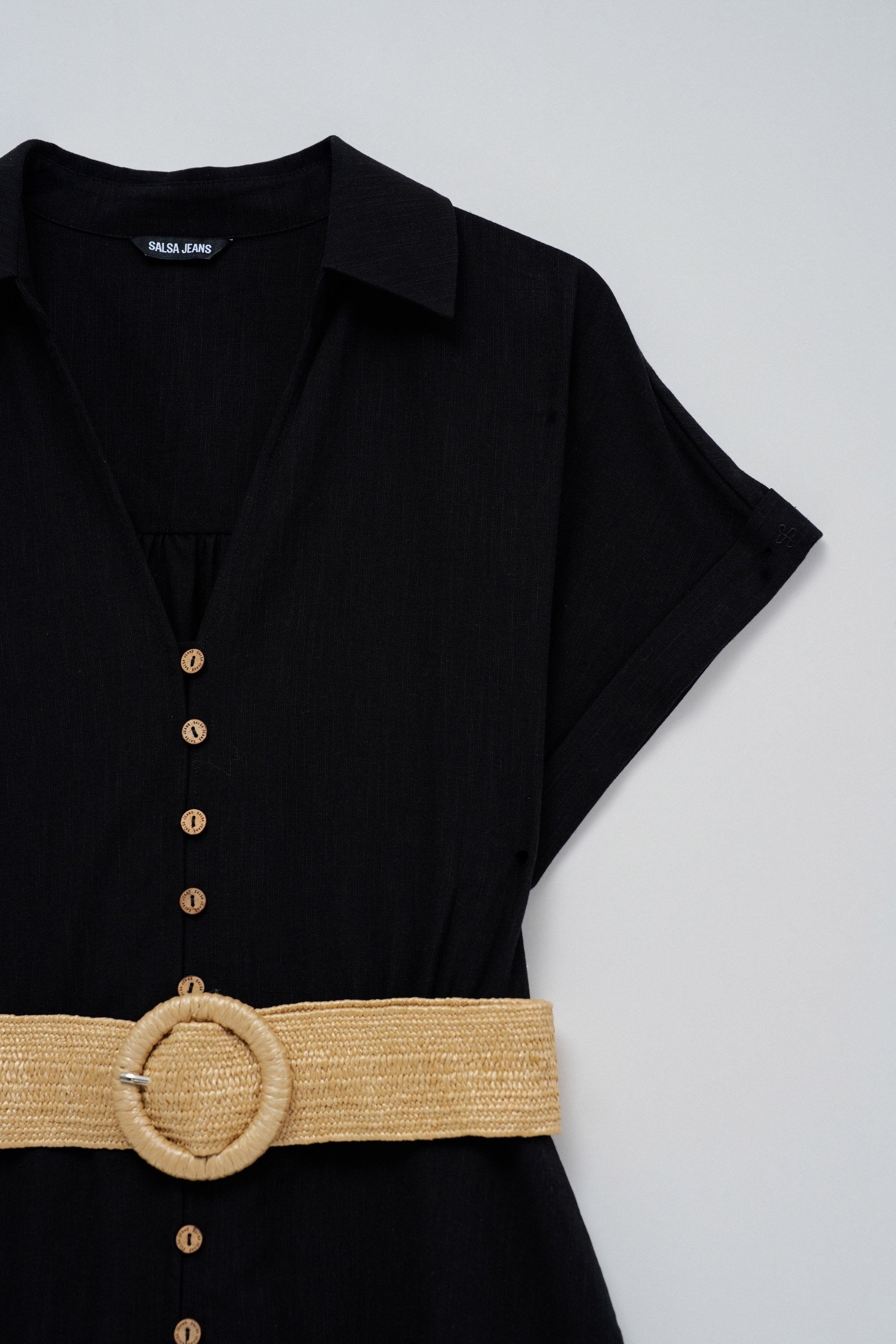 Abito a camicia in lino con cintura abbottonata sul davanti in Abiti neri Salsa Jeans