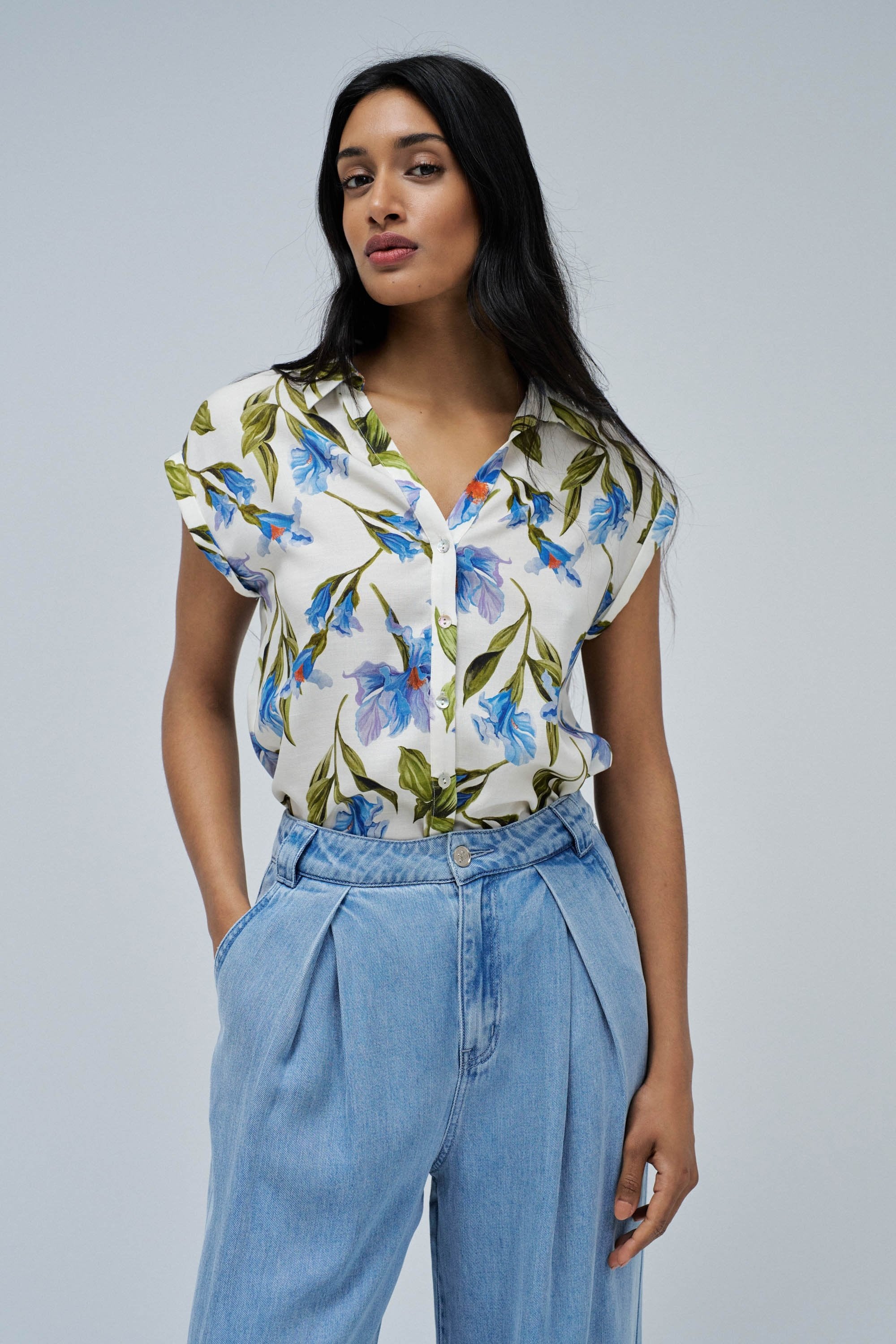Camicia Basic con volant sulla spalla in blu medio V1 Camicie Salsa Jeans