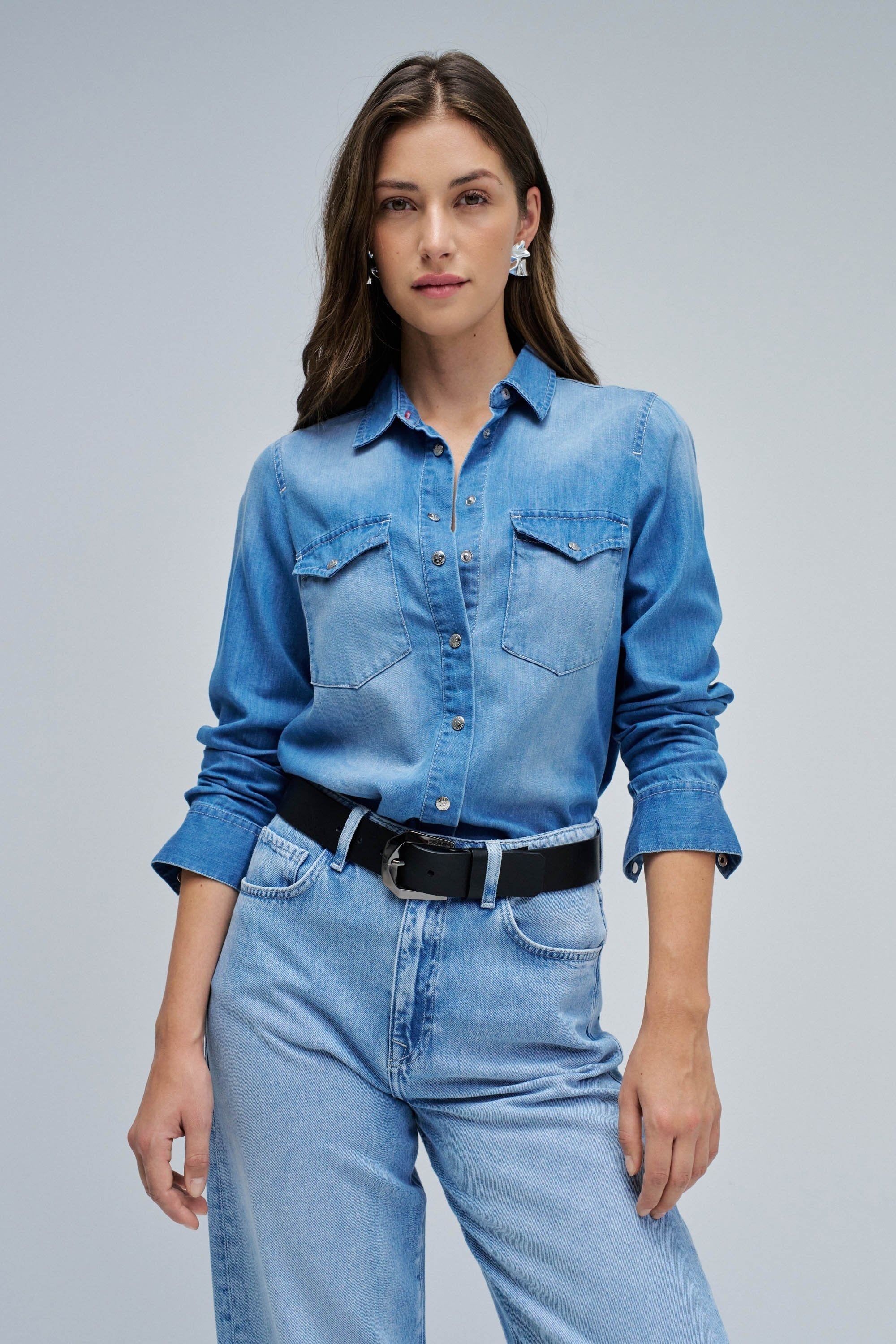 Camicia in denim con tasche frontali in lavaggio medio Camicie Salsa Jeans