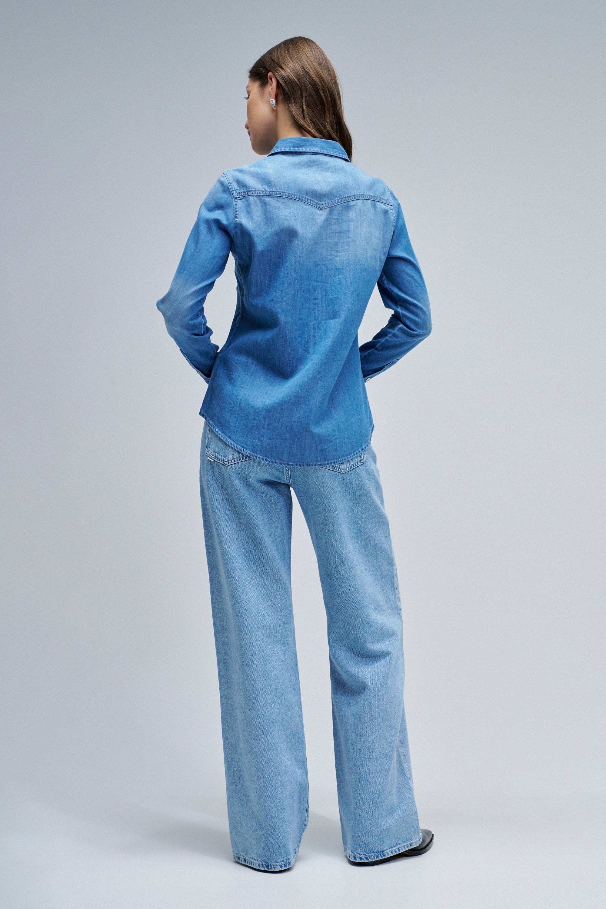 Camicia in denim con tasche frontali in lavaggio medio Camicie Salsa Jeans