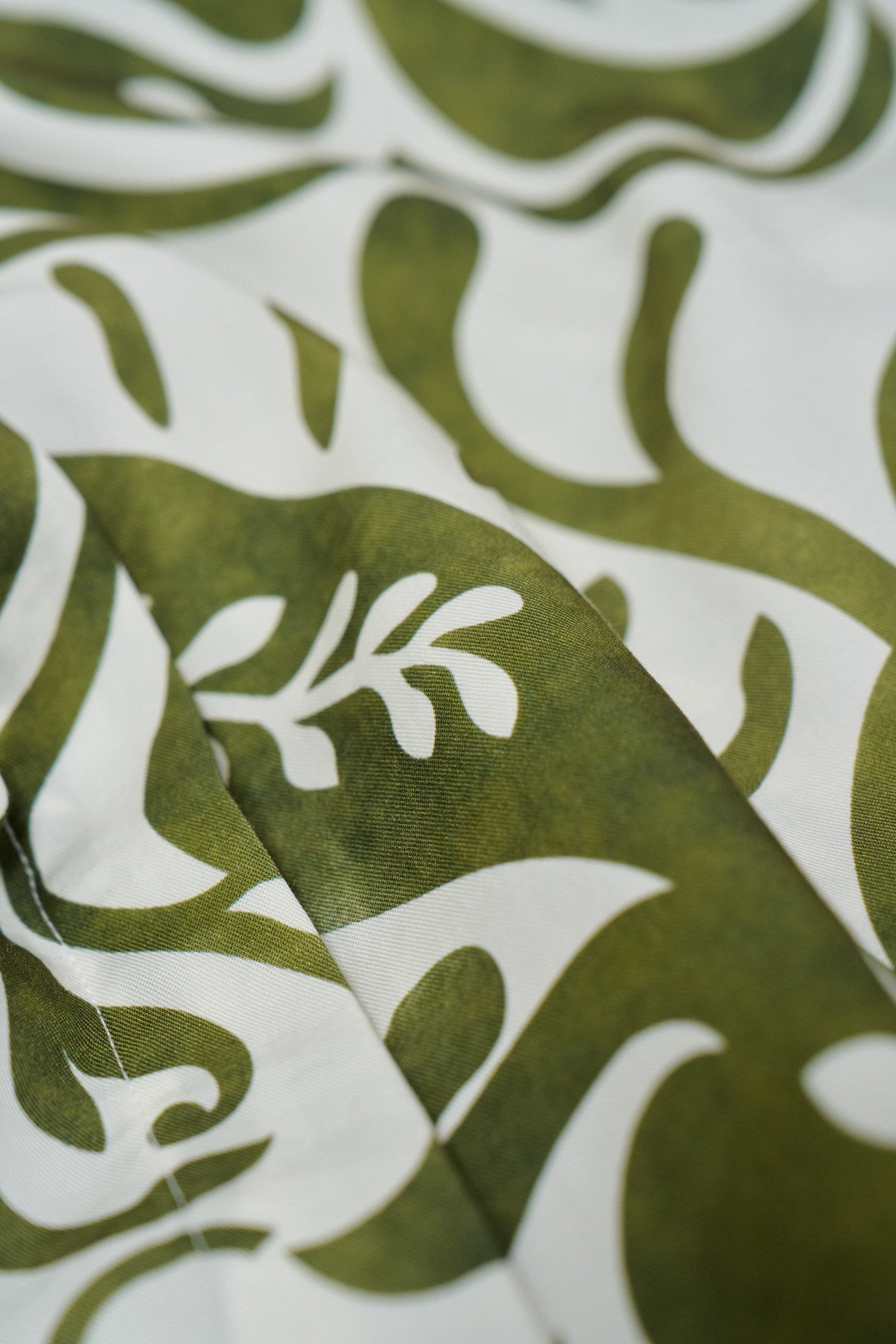 Camicia basic con bottoni dorati in verde scuro V1 Camicie Salsa Jeans