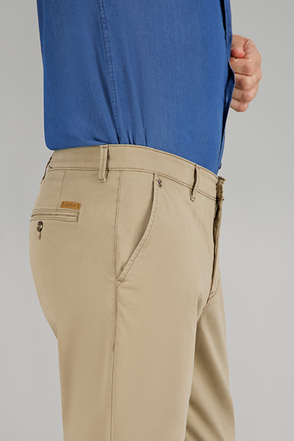 BENITO Chino in pantaloni tono cammello Gardeur