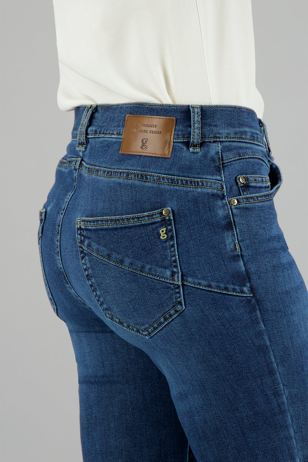Jeans ZURI126 con risciacquo scuro Jeans Gardeur usati