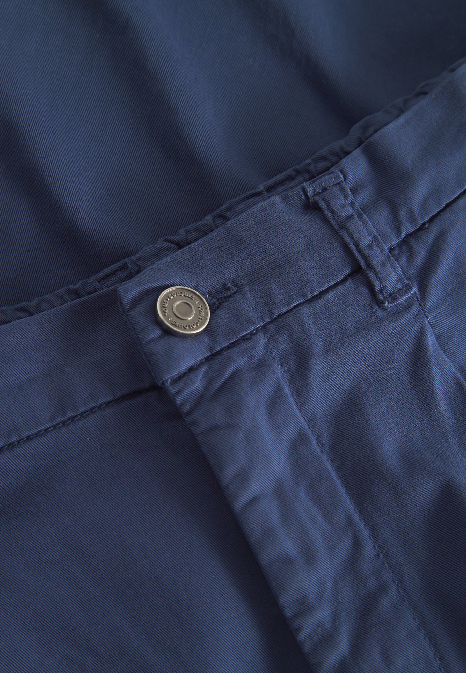 Pantaloni - Chino arrotolati in pantaloni marini Colours and Sons