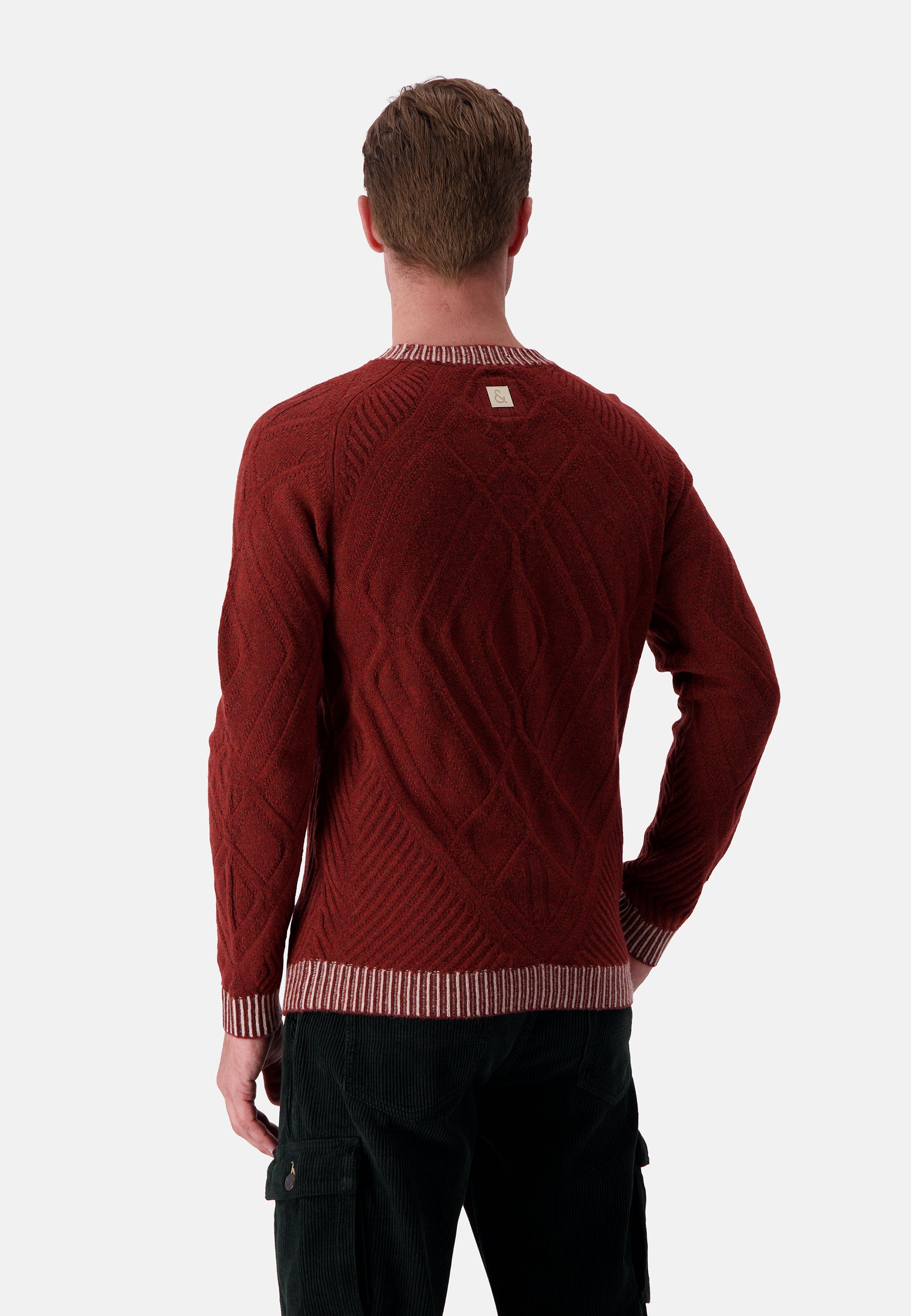 Struttura Ethno a girocollo in Brandy Maglioni Colours and Sons