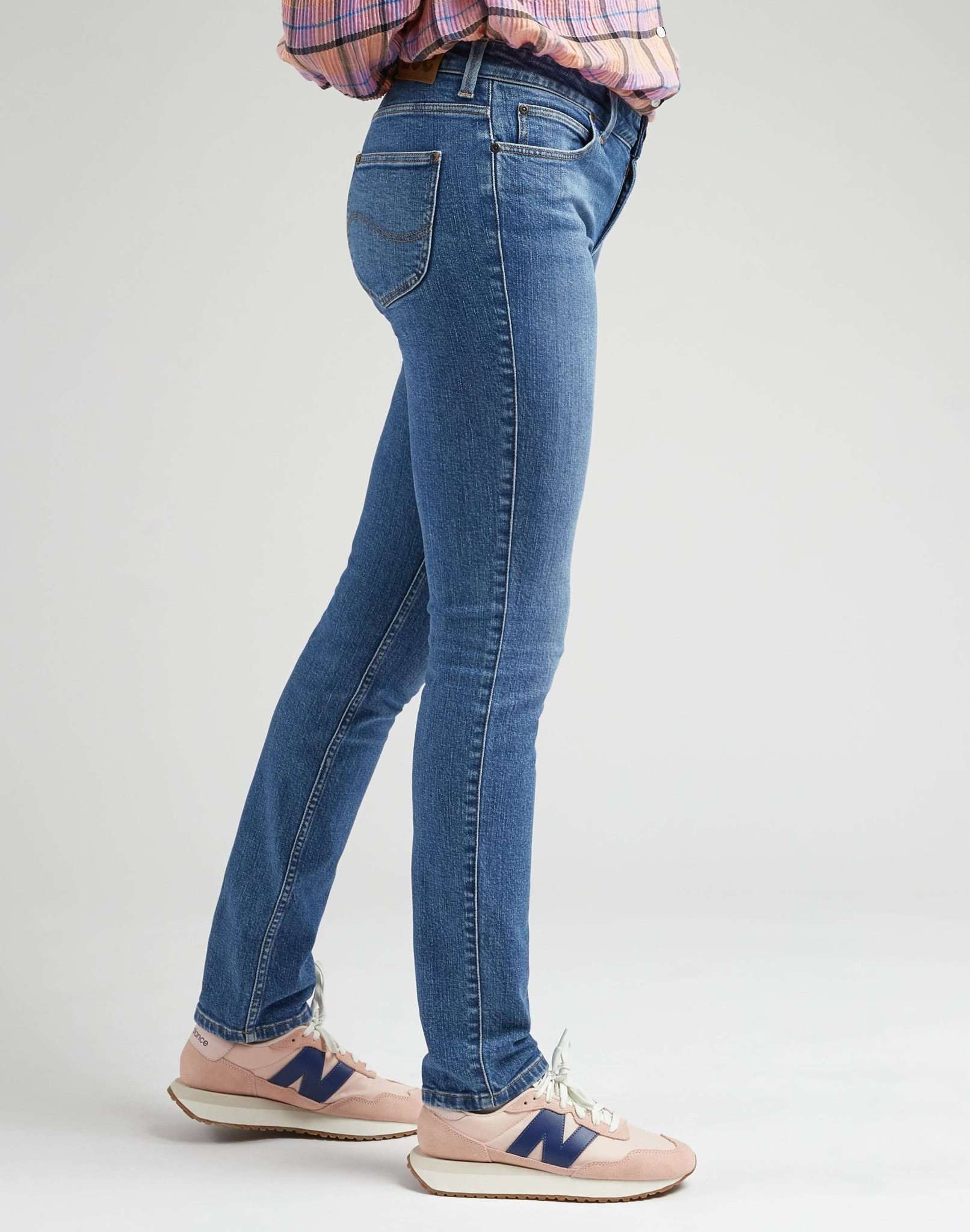 Elly in Jeans Feels Like Indigo Lee
