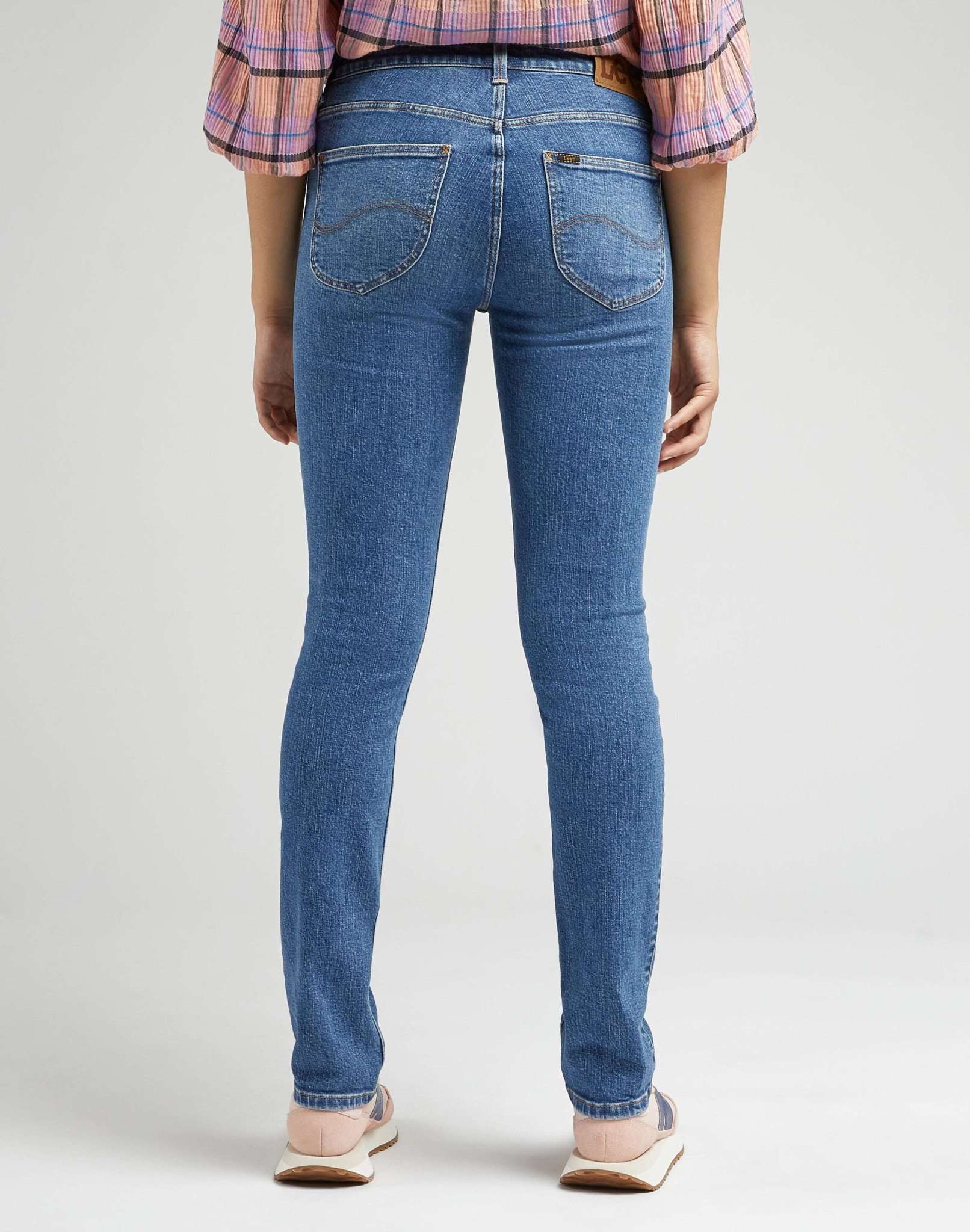 Elly in Jeans Feels Like Indigo Lee