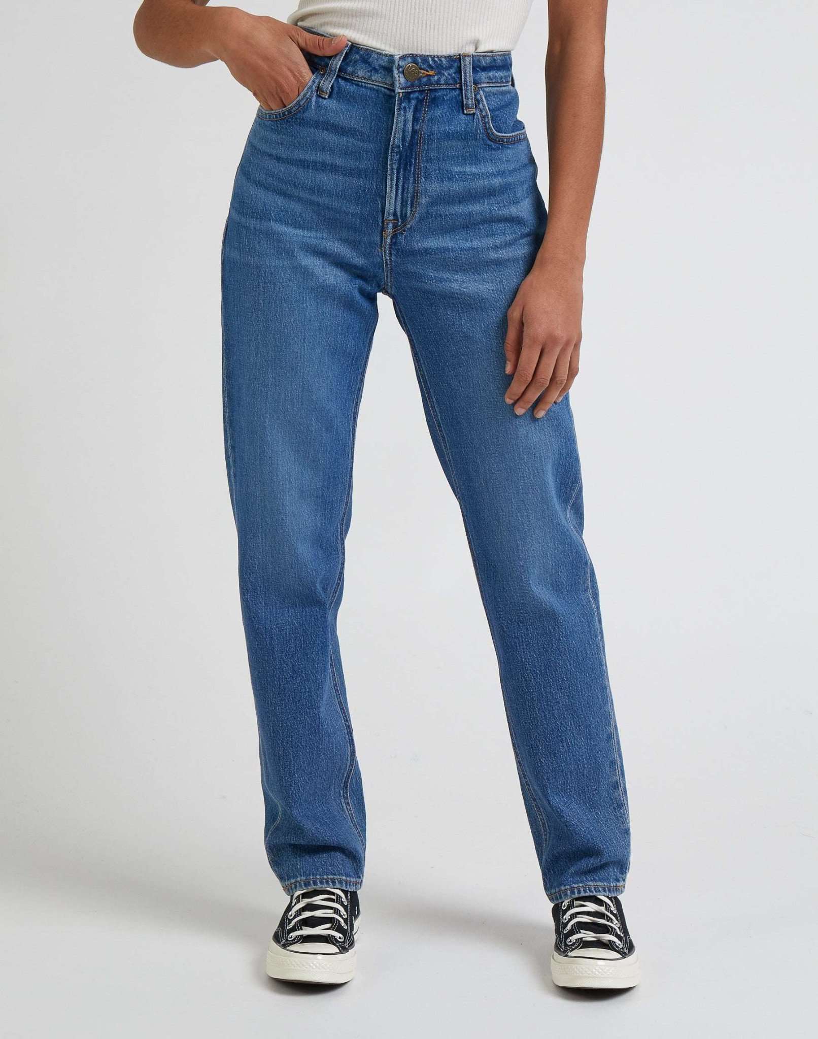 Carol in jeans Iris consumati Lee