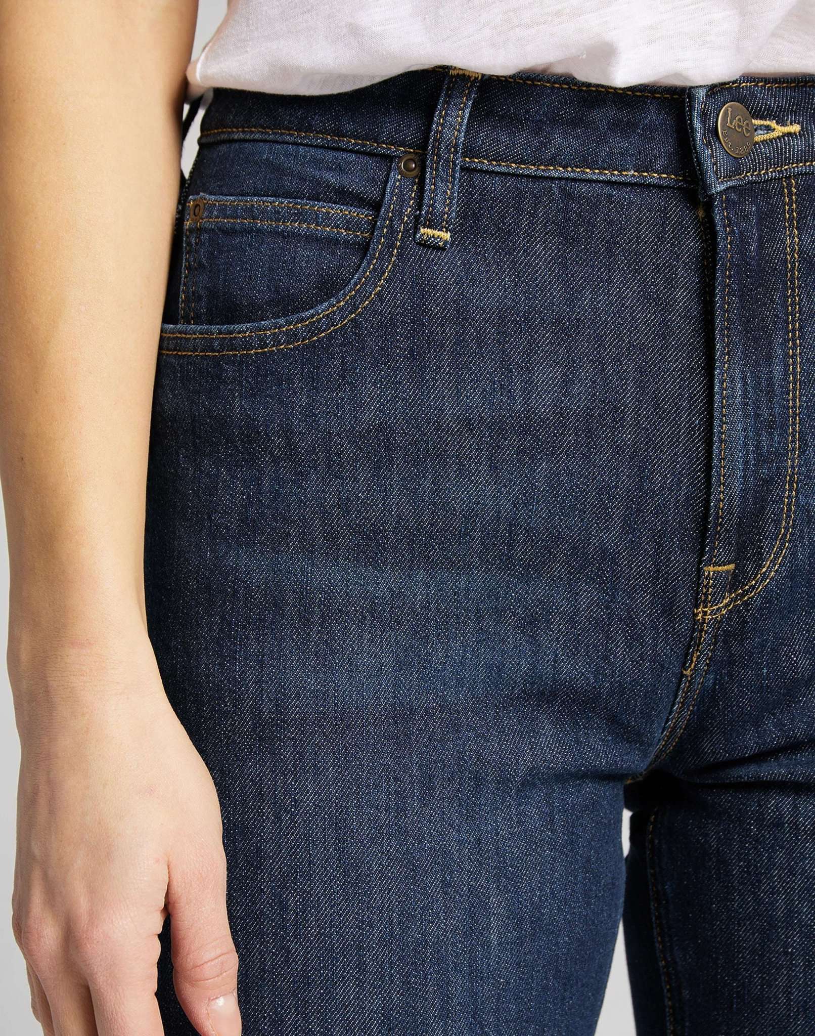 Carol in Jeans Roberto Scuro Lee