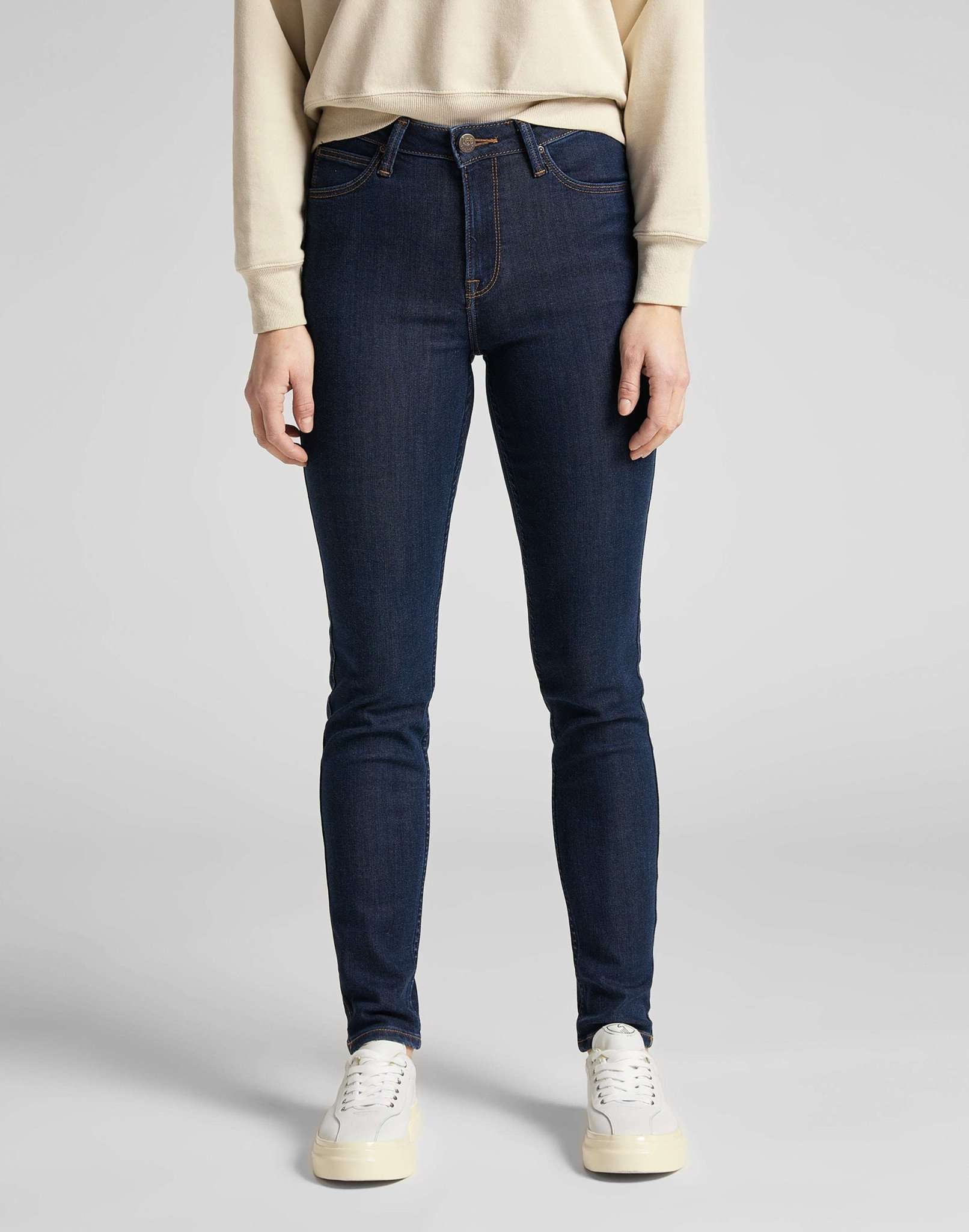 Scarlett High in jeans tonali stonewash Lee