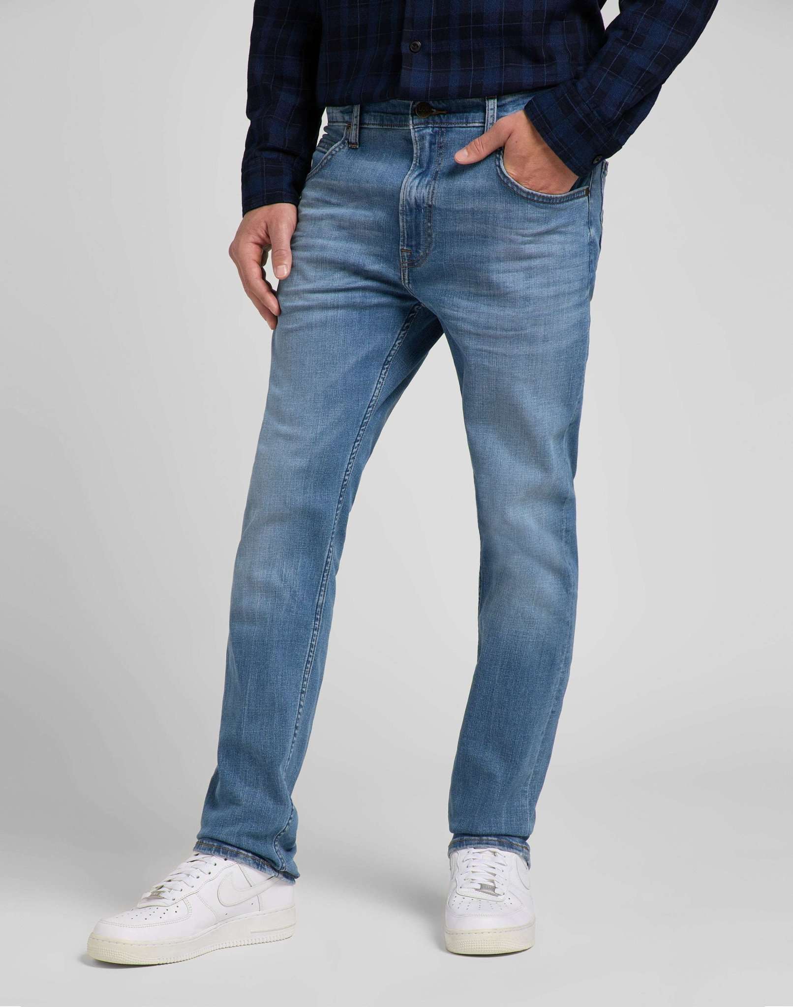 Cavaliere in jeans Cody indossati Lee