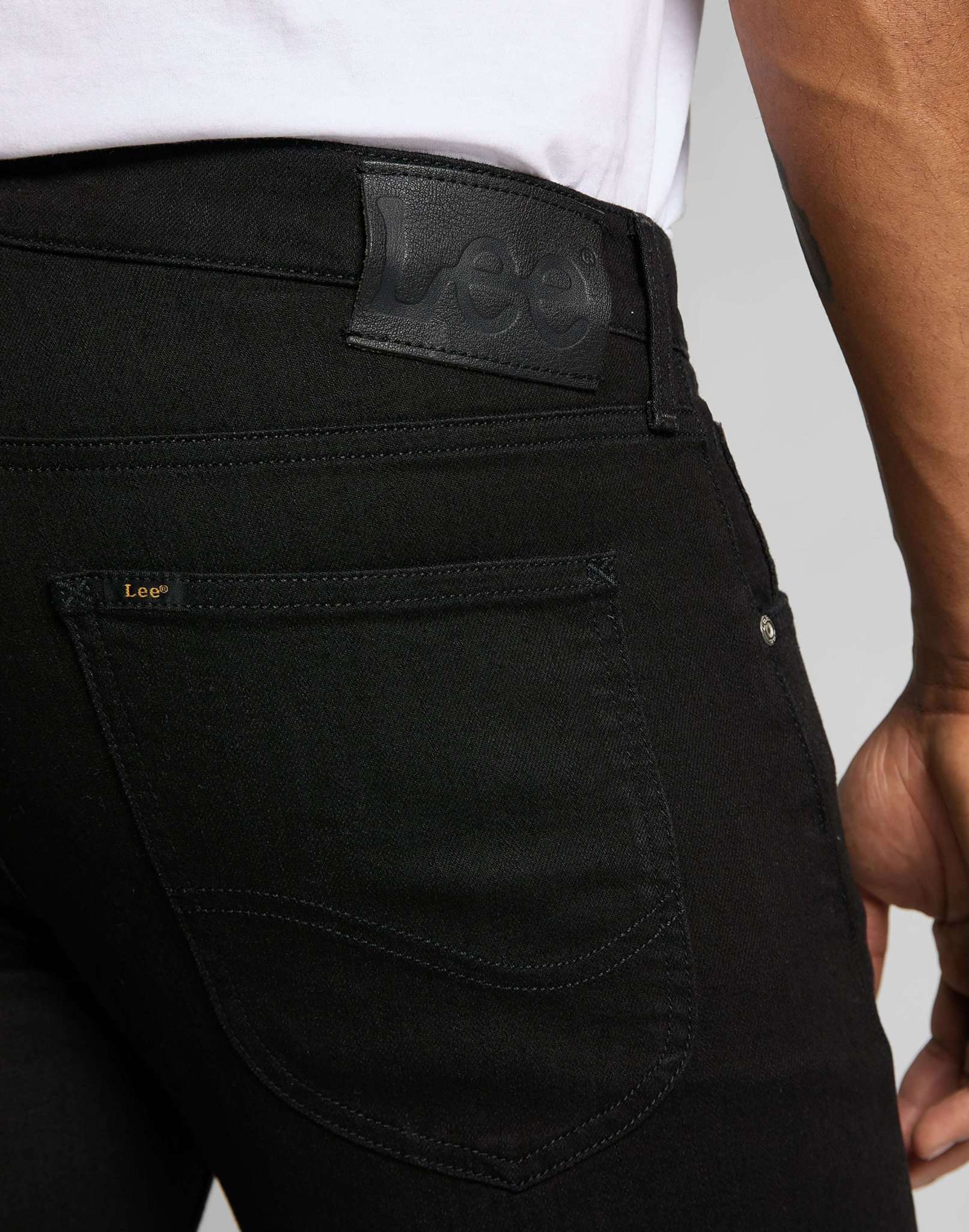 Jeans Luke Low Stretch in nero pulito Lee