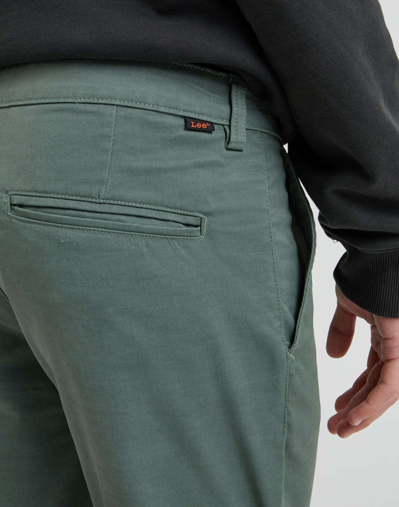 Pantaloni slim chino in Fort Green Lee