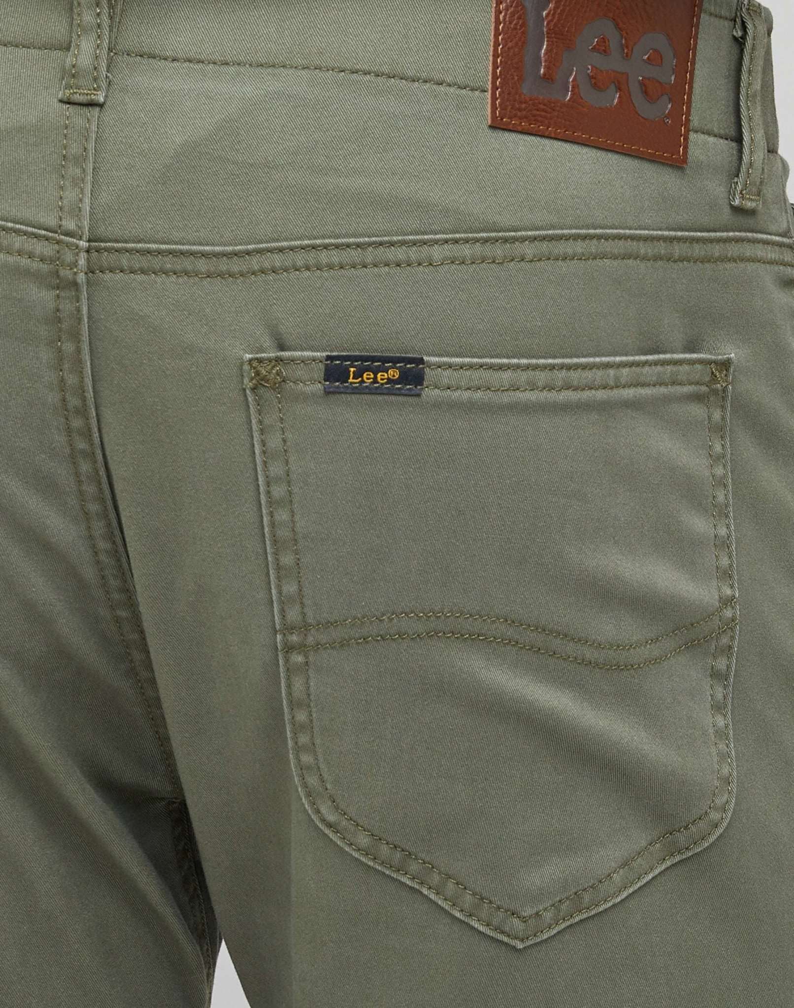Pantaloni slim fit MVP in oliva smorzata Lee