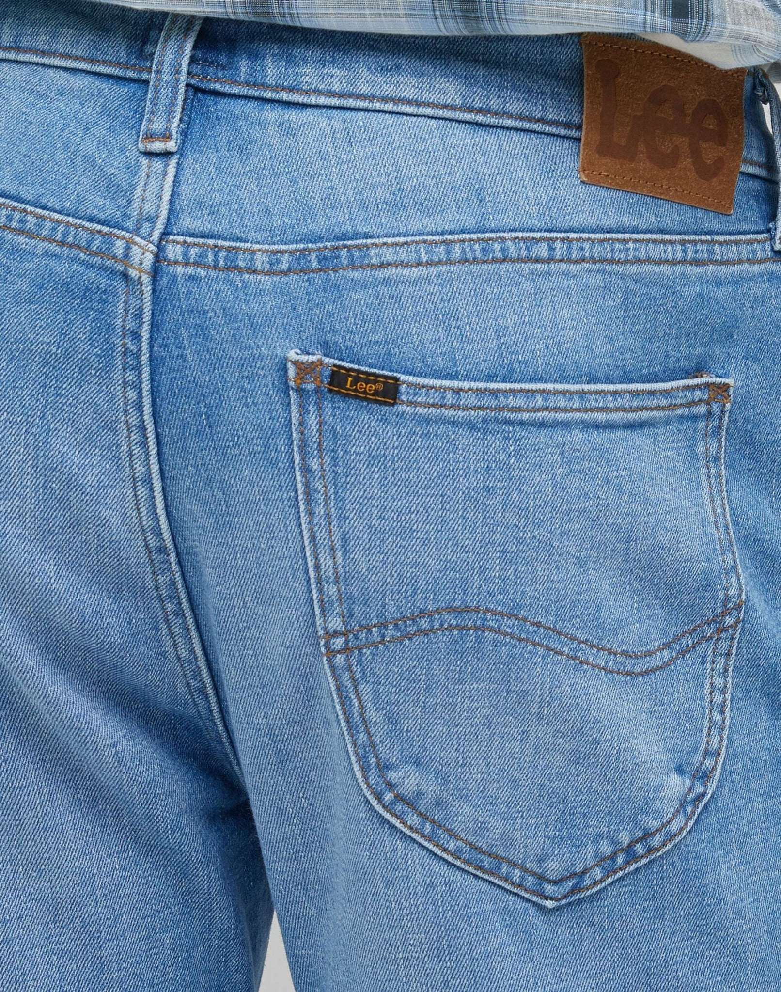Austin a Union City con i jeans Lee