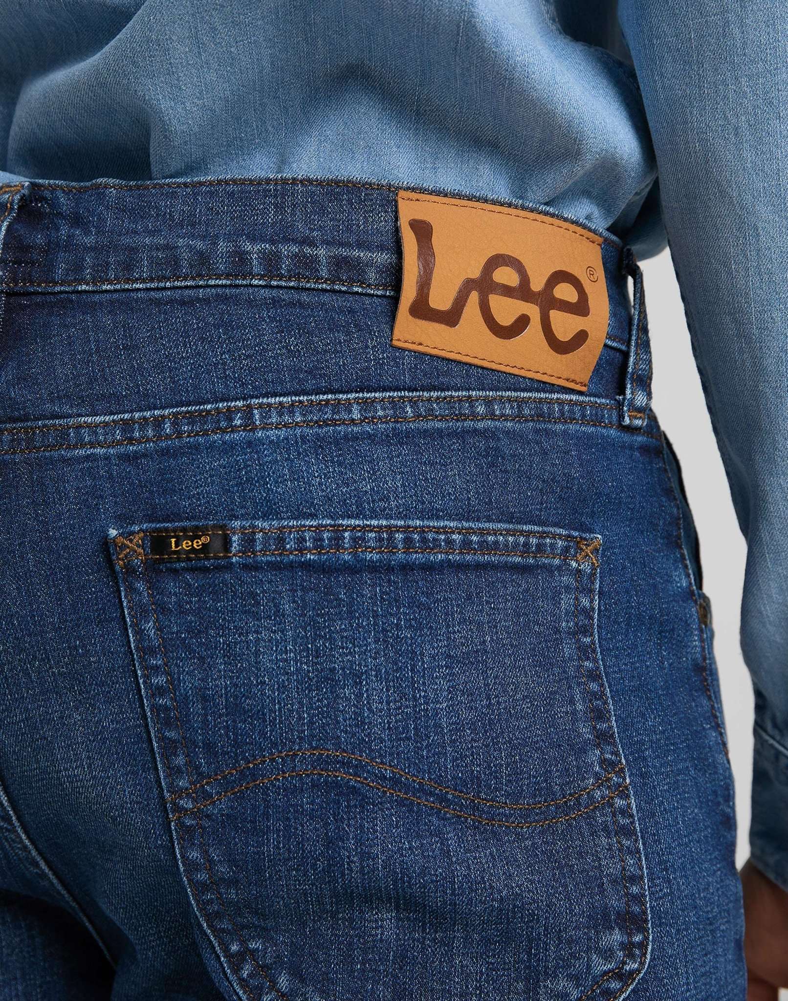 Austin in Jeans Mid Bluegrass Lee