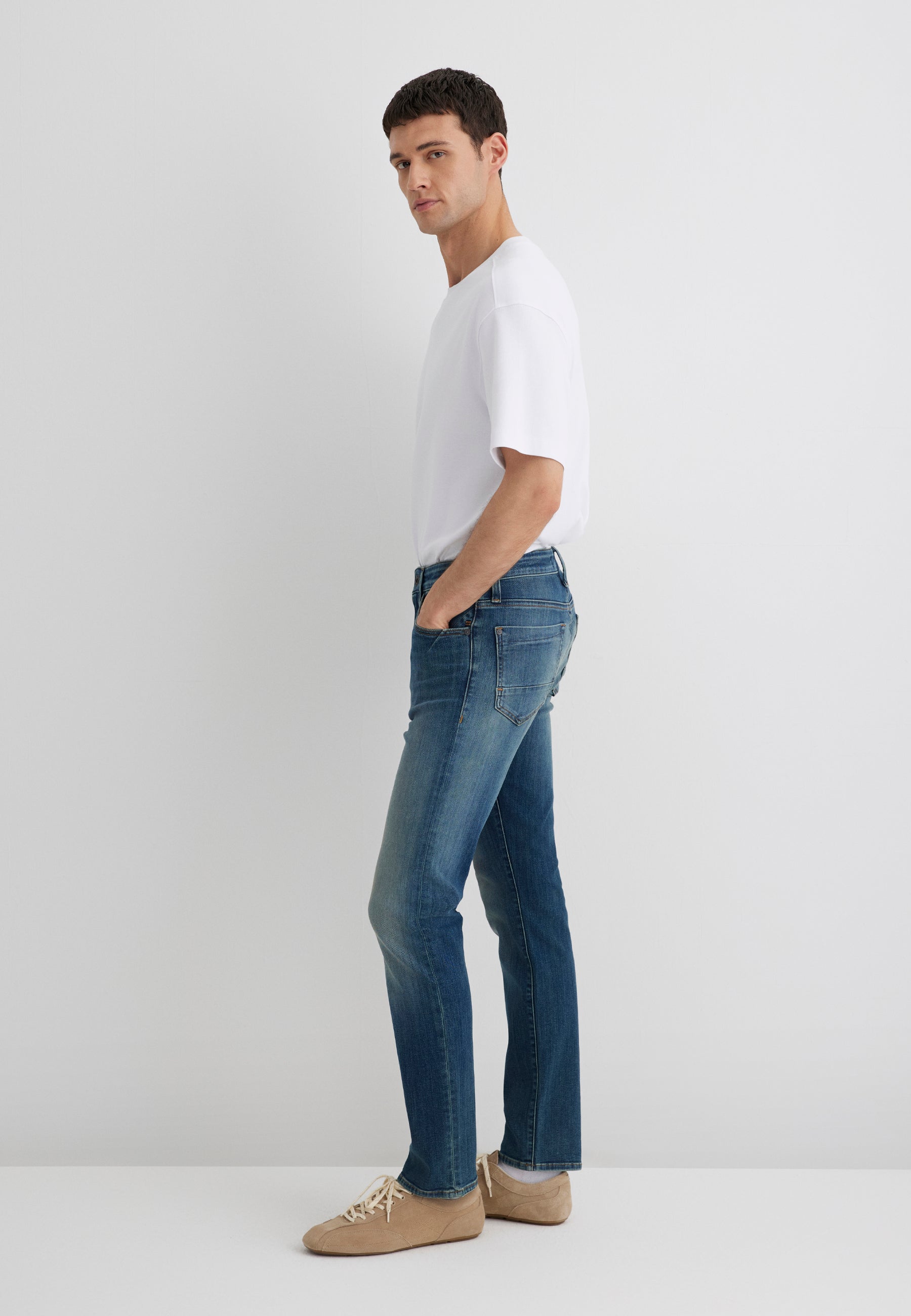 Marcus in Jeans Indigo Ultra Move usati Mavi
