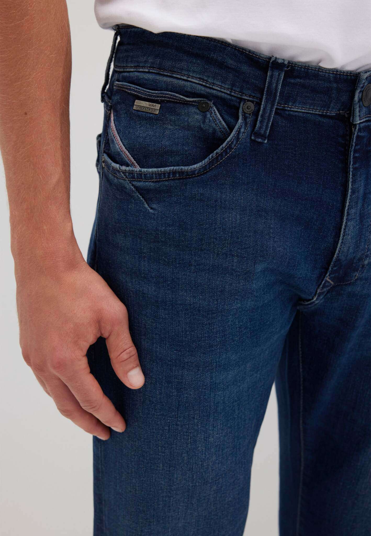 Marcus in Jeans Ultra Move spazzolato scuro Mavi