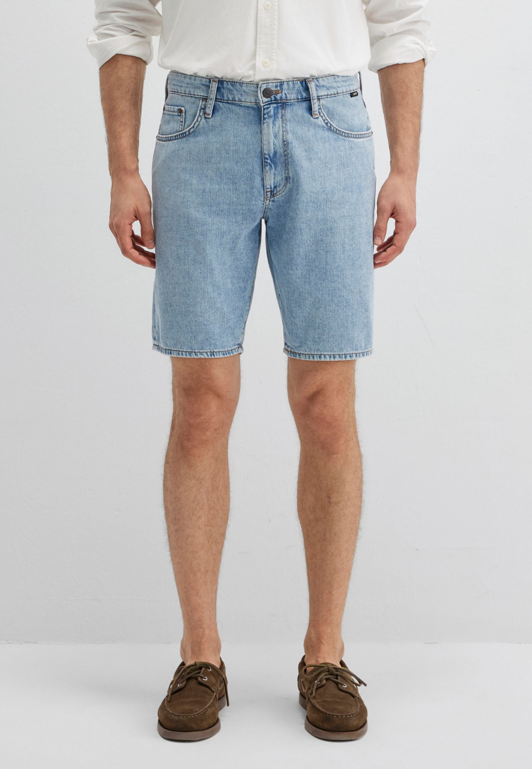 Lucas in shorts jeans Dusty Vintage 90´S Mavi