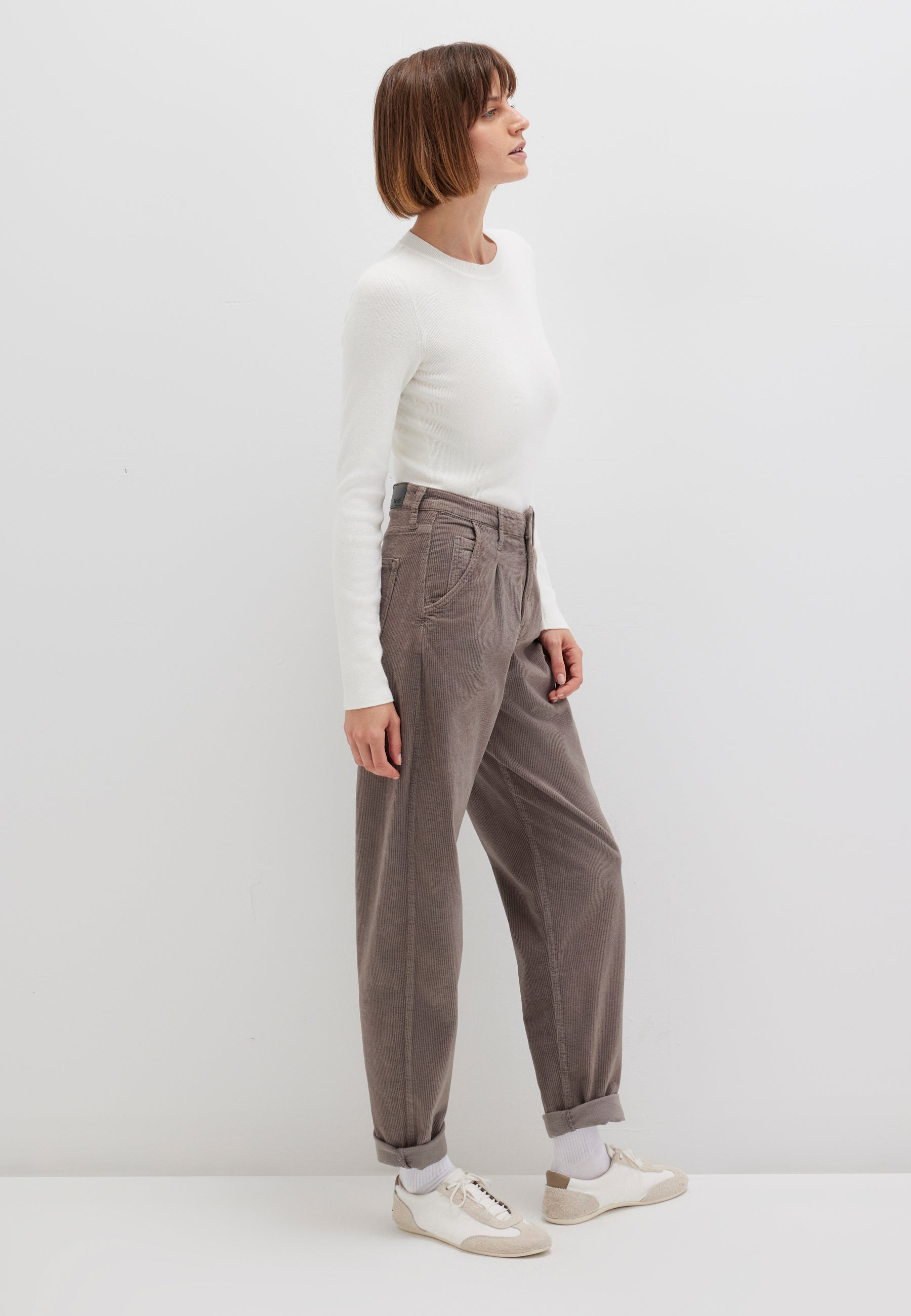 Laura in pantaloni di corda grigio antracite Mavi