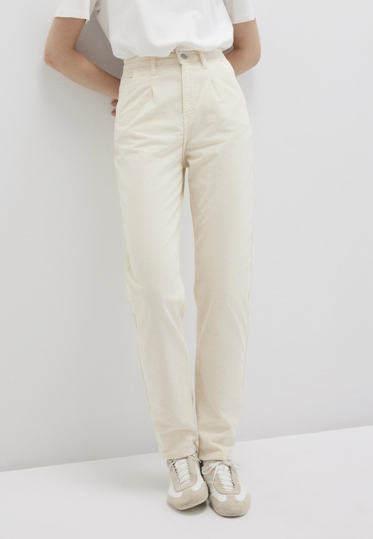 Laura in pantaloni di angora a coste Mavi