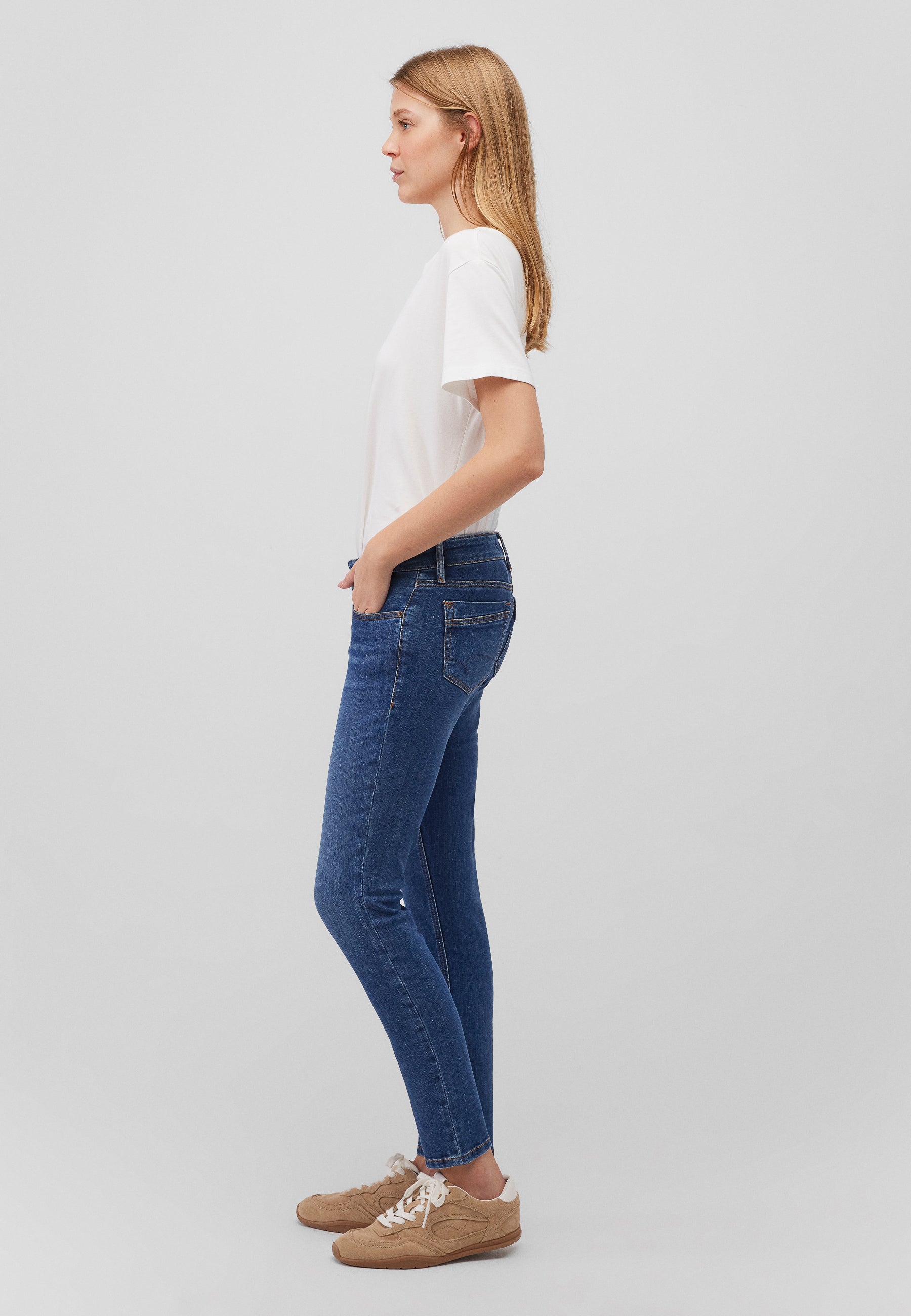 Lindy in Jeans Venezia spazzolato scuro Mavi