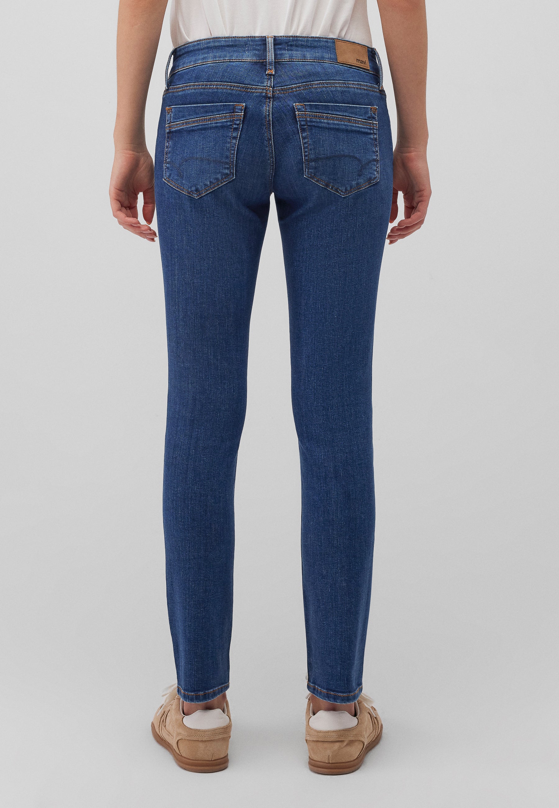 Lindy in Jeans Venezia spazzolato scuro Mavi