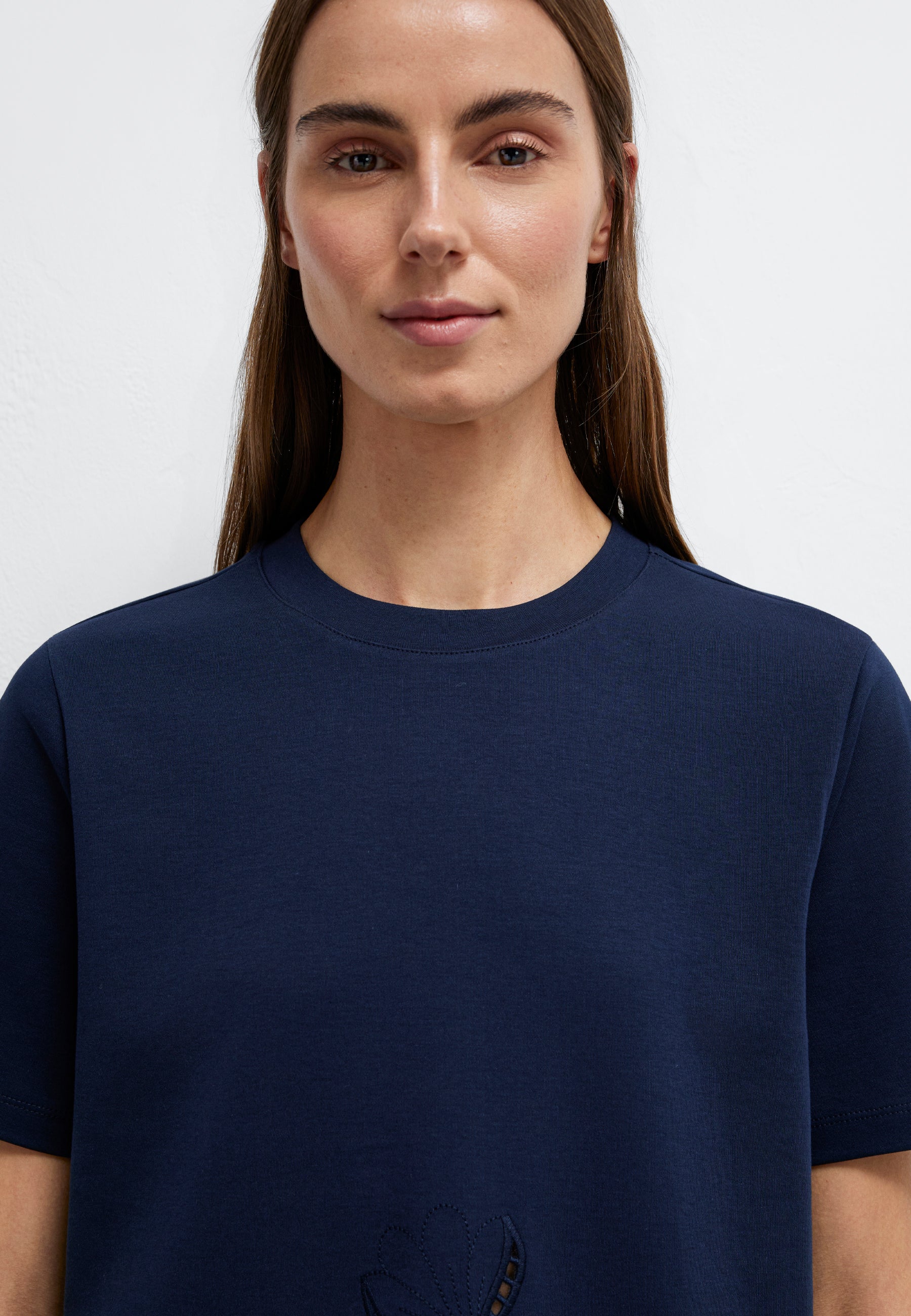 Maglietta a maniche corte in jersey alla moda blu navy Blazer T-Shirts Mavi