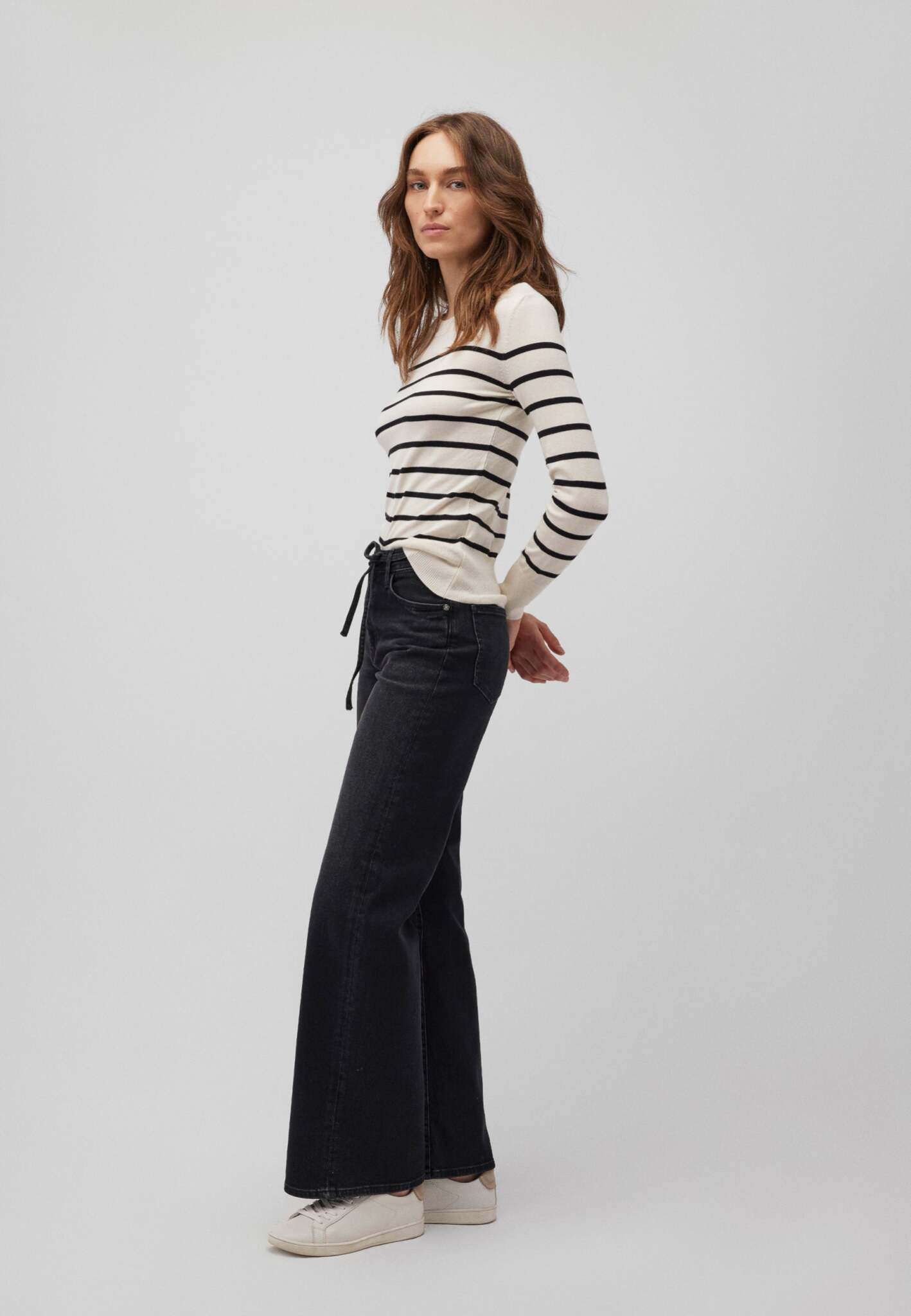 Maglioni Maglione girocollo a righe nere Mavi