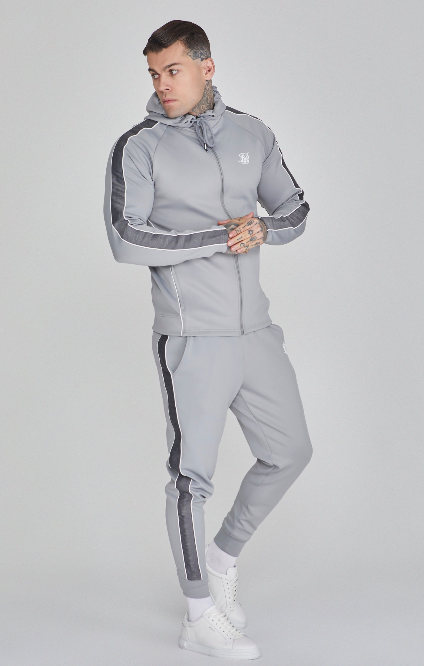 Felpa con cappuccio e joggers in set grigi SikSilk